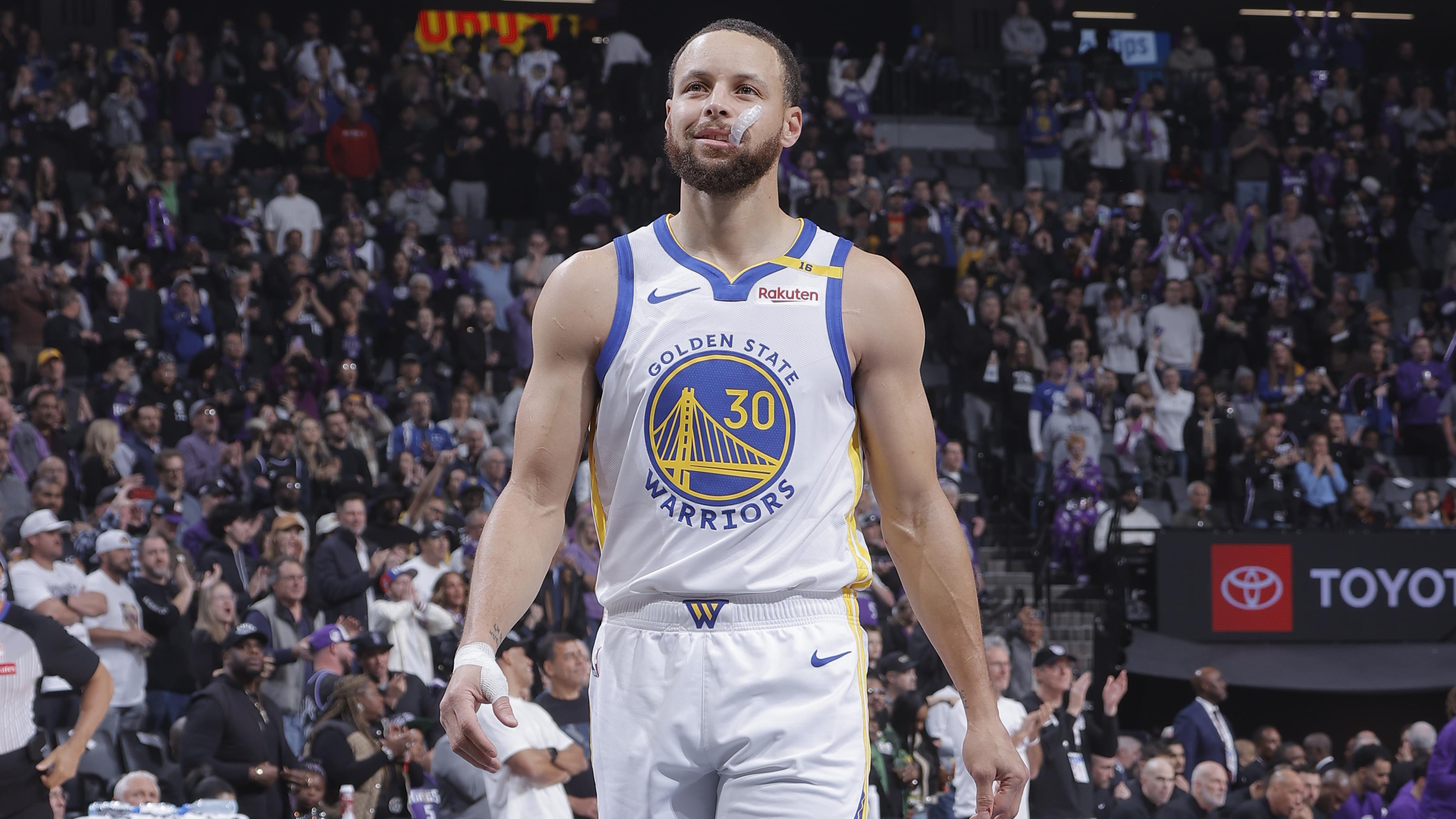 Golden State Warriors v Sacramento Kings