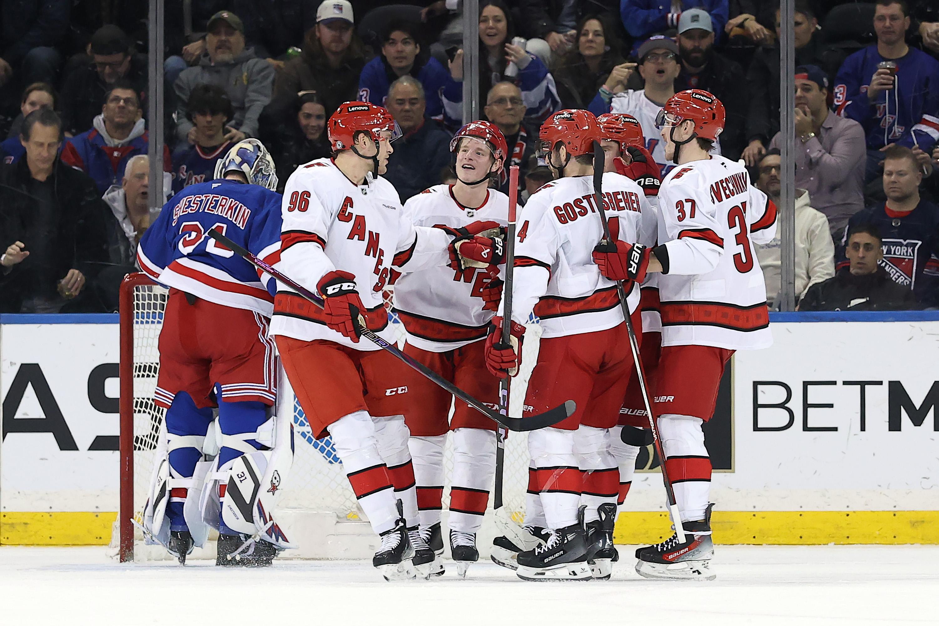 Carolina Hurricanes v New York Rangers