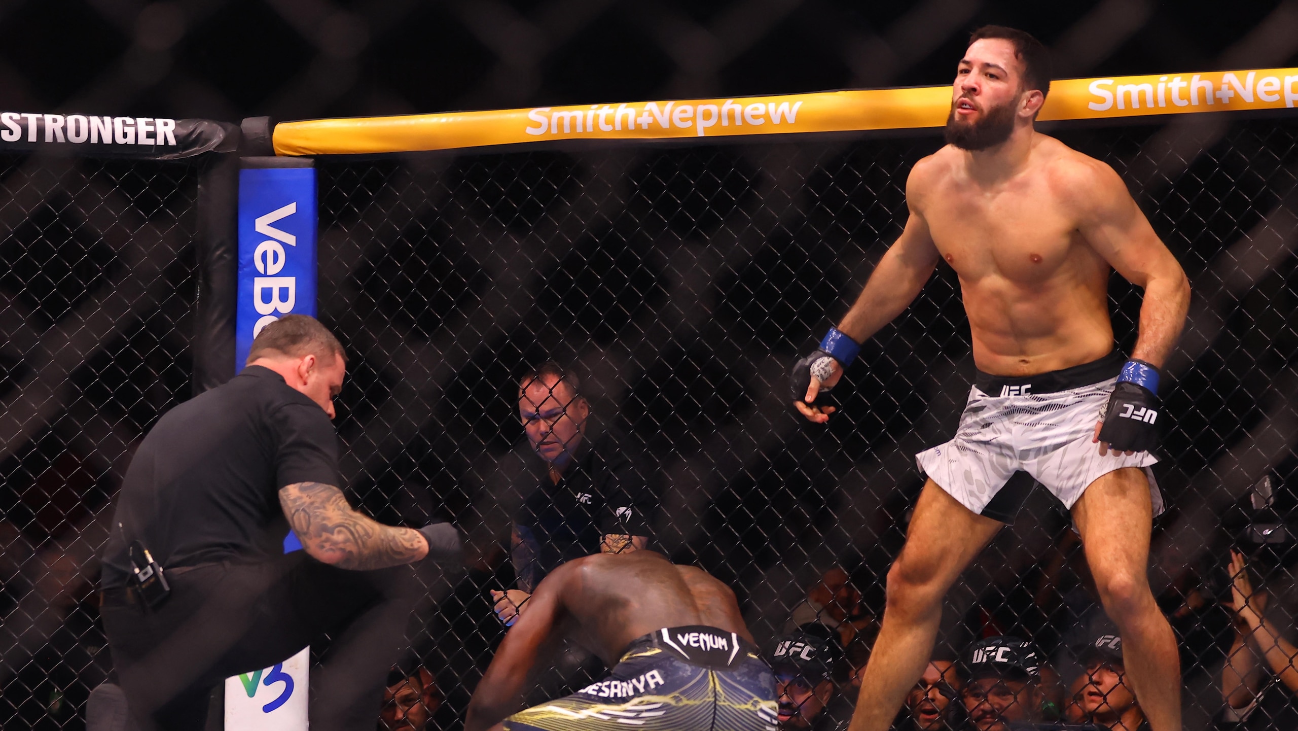 MMA-KSA-UFC-ADESANYA-IMAVOV