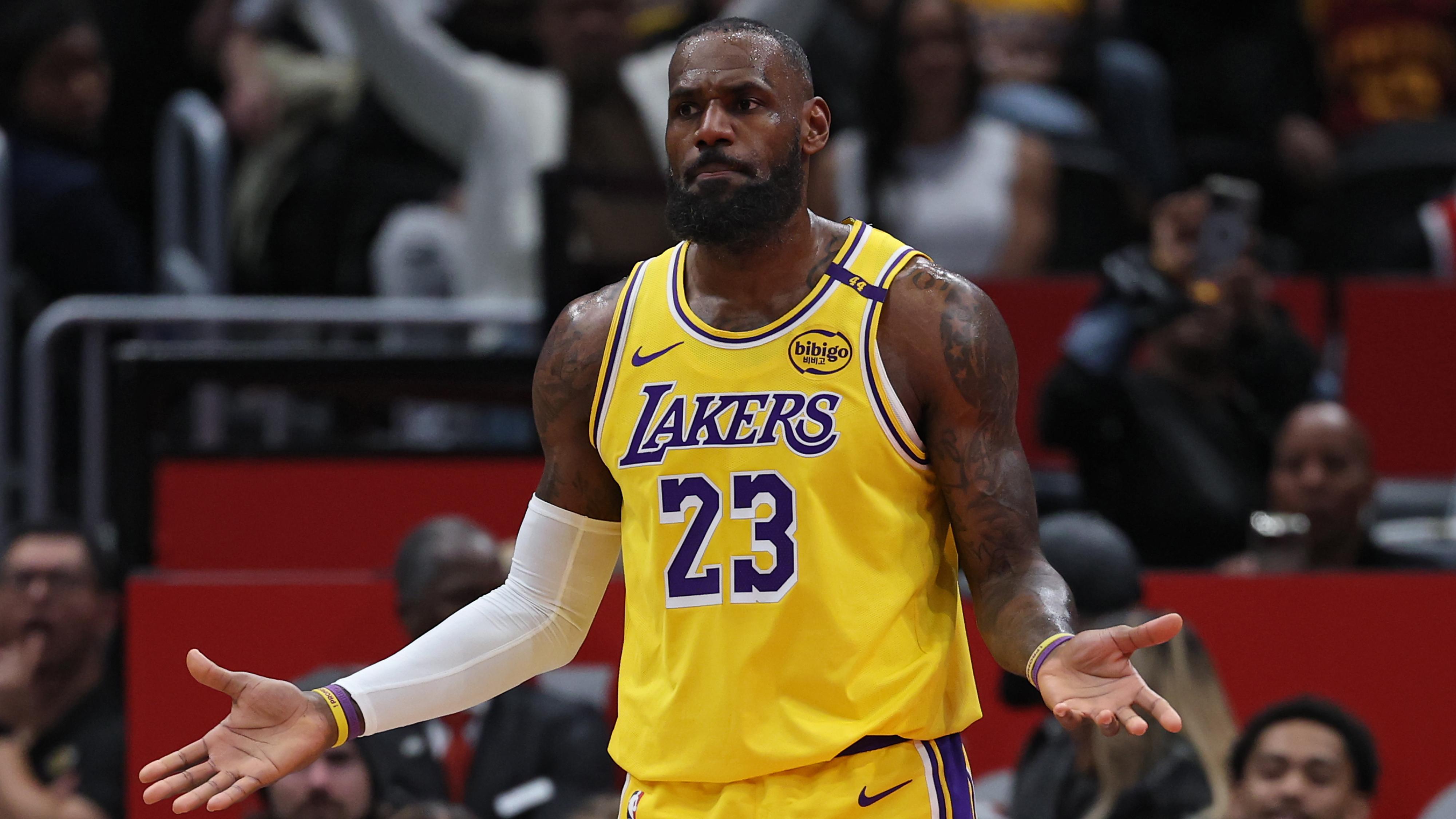 Los Angeles Lakers v Washington Wizards
