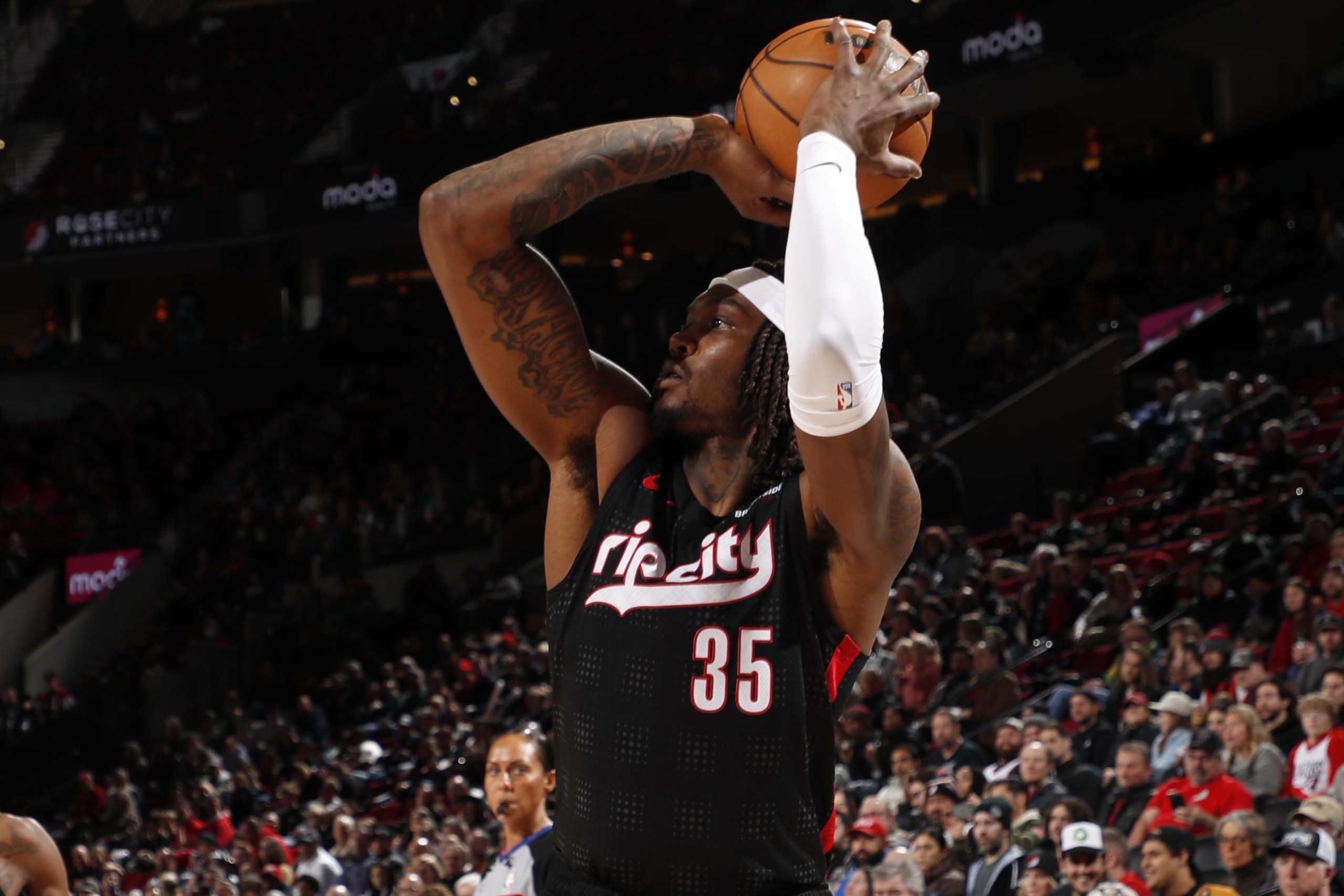 Indiana Pacers v Portland Trail Blazers Indiana Pacers v Portland Trail Blazers