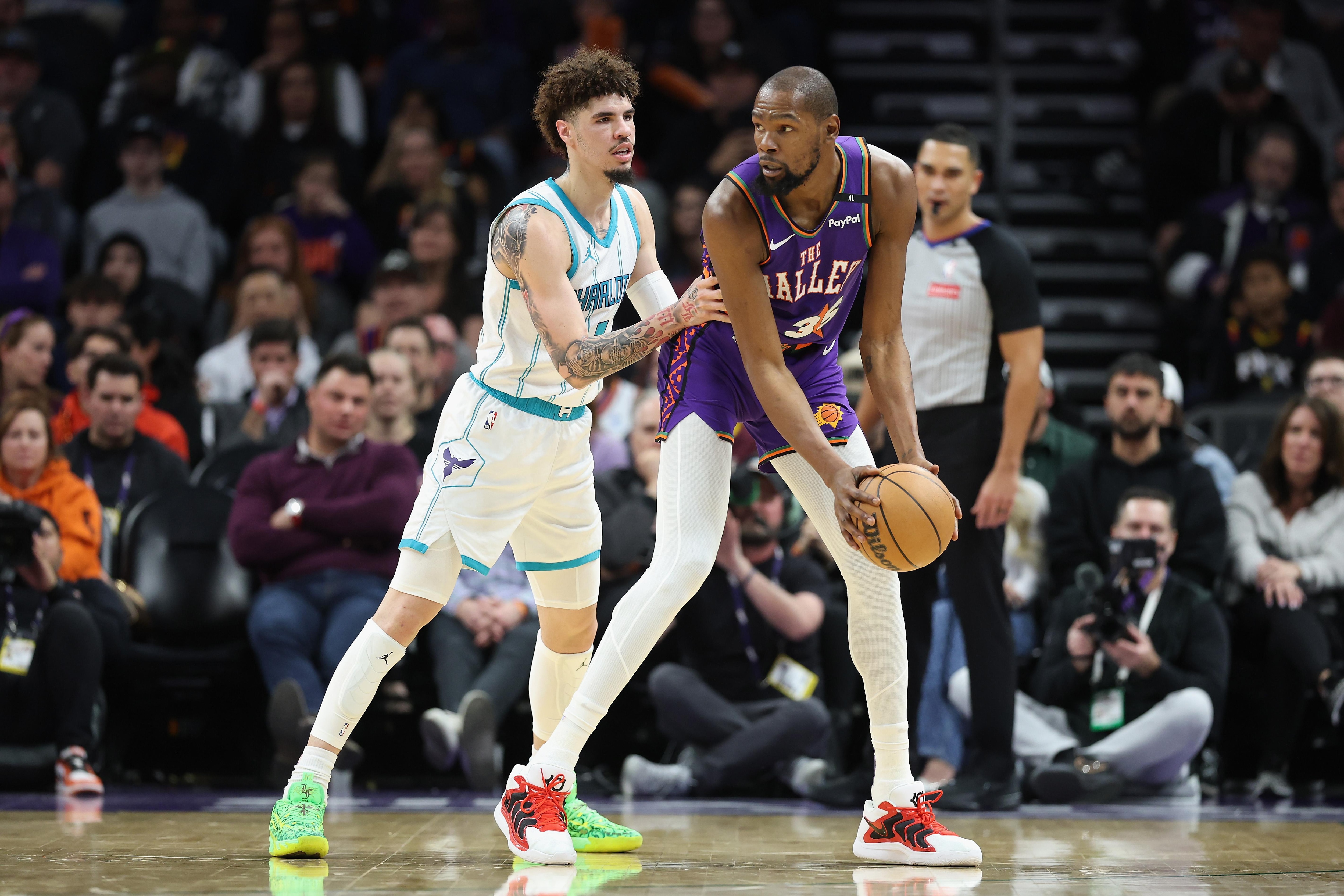 Charlotte Hornets v Phoenix Suns