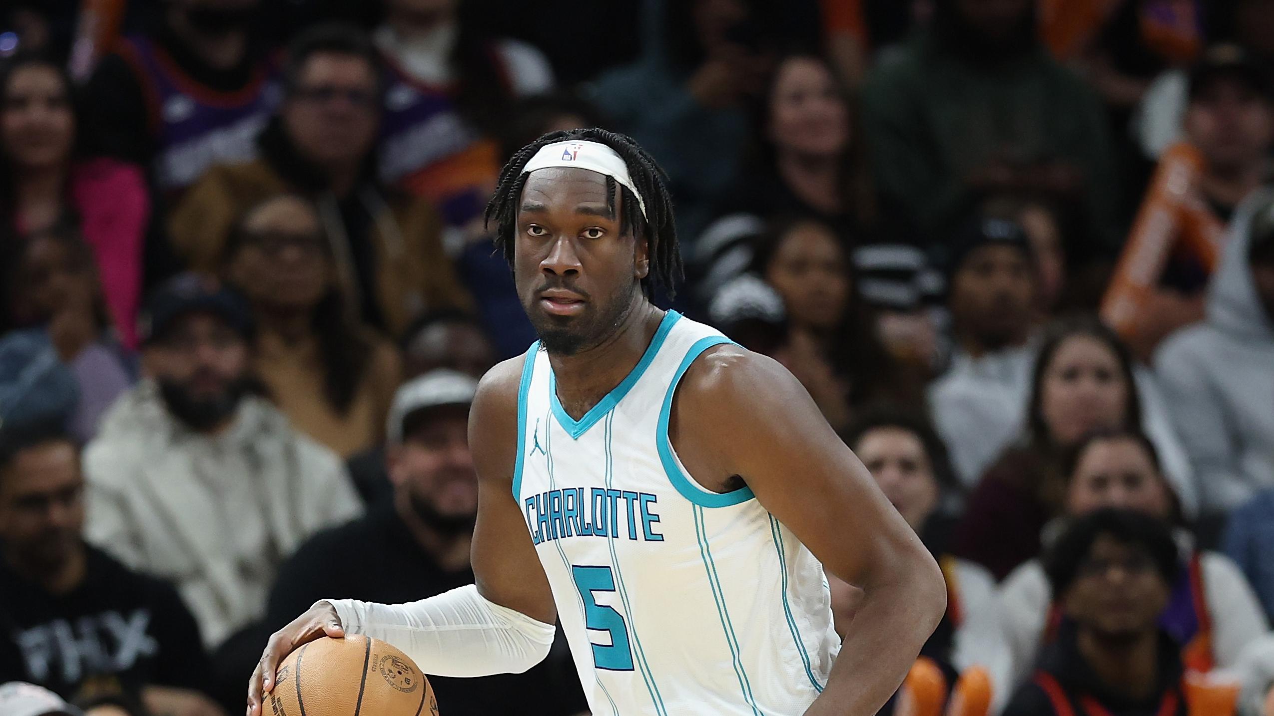 Charlotte Hornets v Phoenix Suns