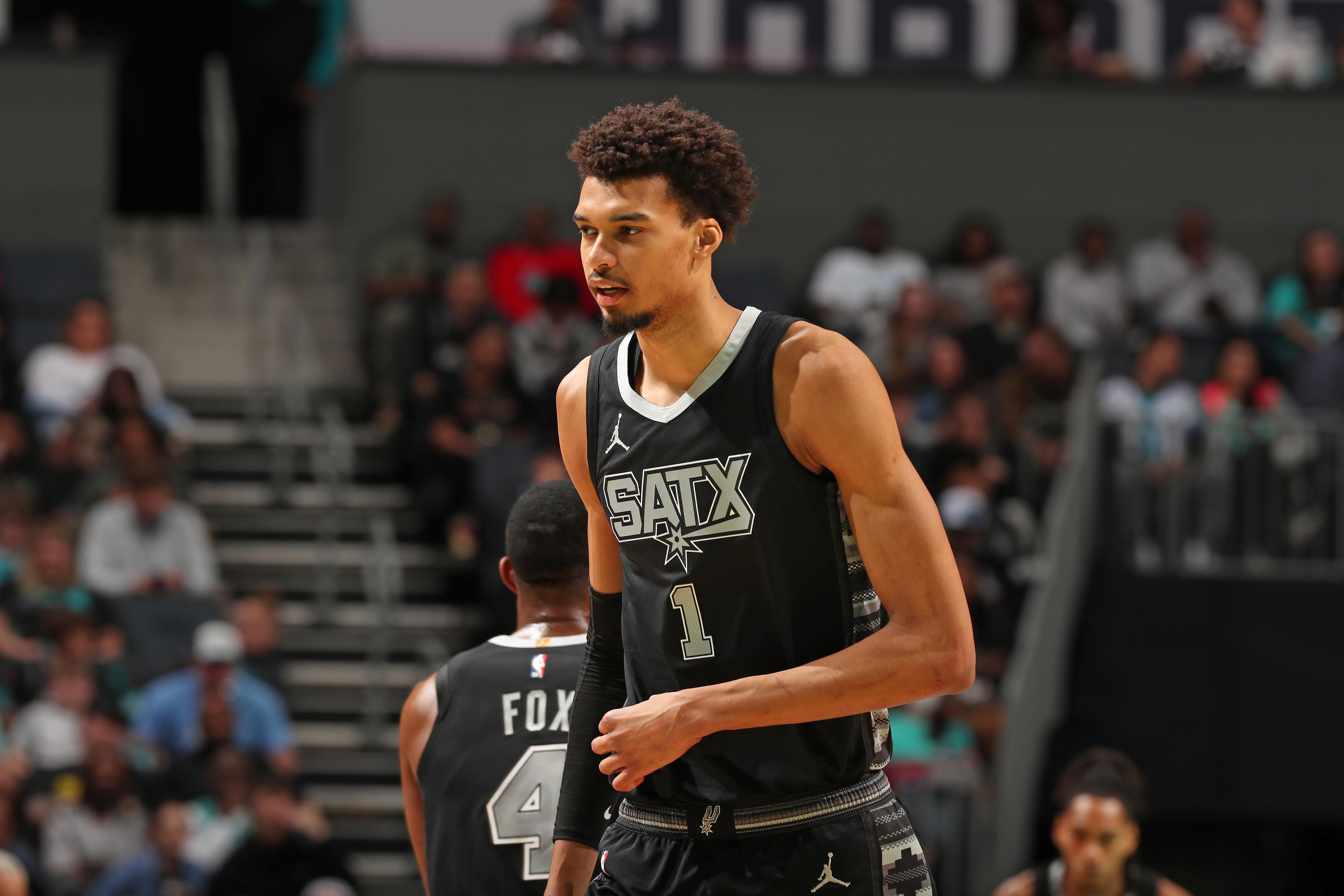 San Antonio Spurs v Charlotte Hornets