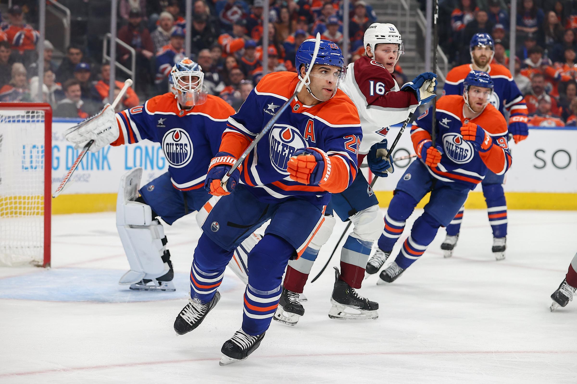 NHL: FEB 07 Avalanche at Oilers