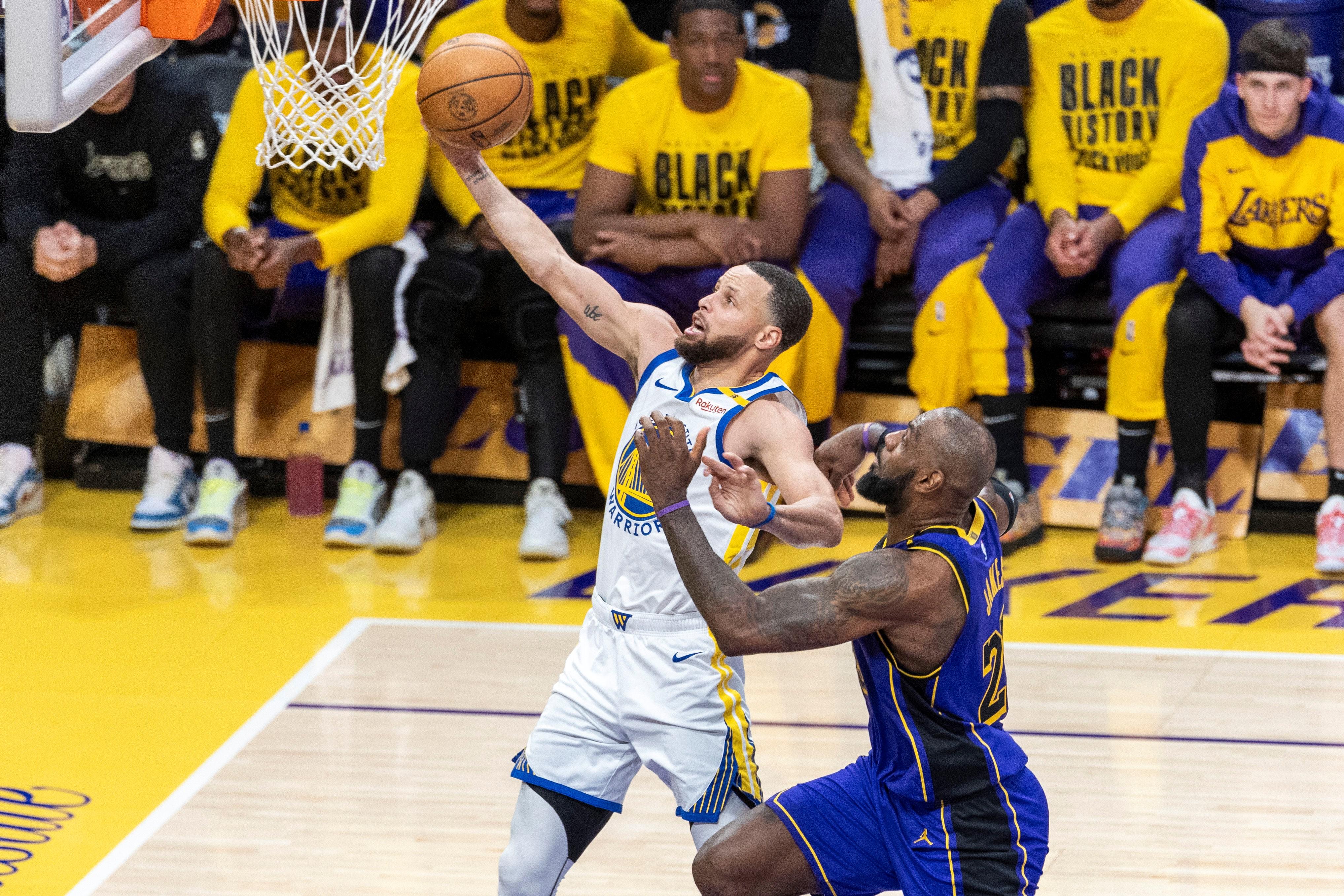 送料関税込[NBA]WARRIORS・Curry/LAKERS・JamesロンT★大人気★ Steph Curry, Warriors Stun LeBron James, Lakers 121-114 in