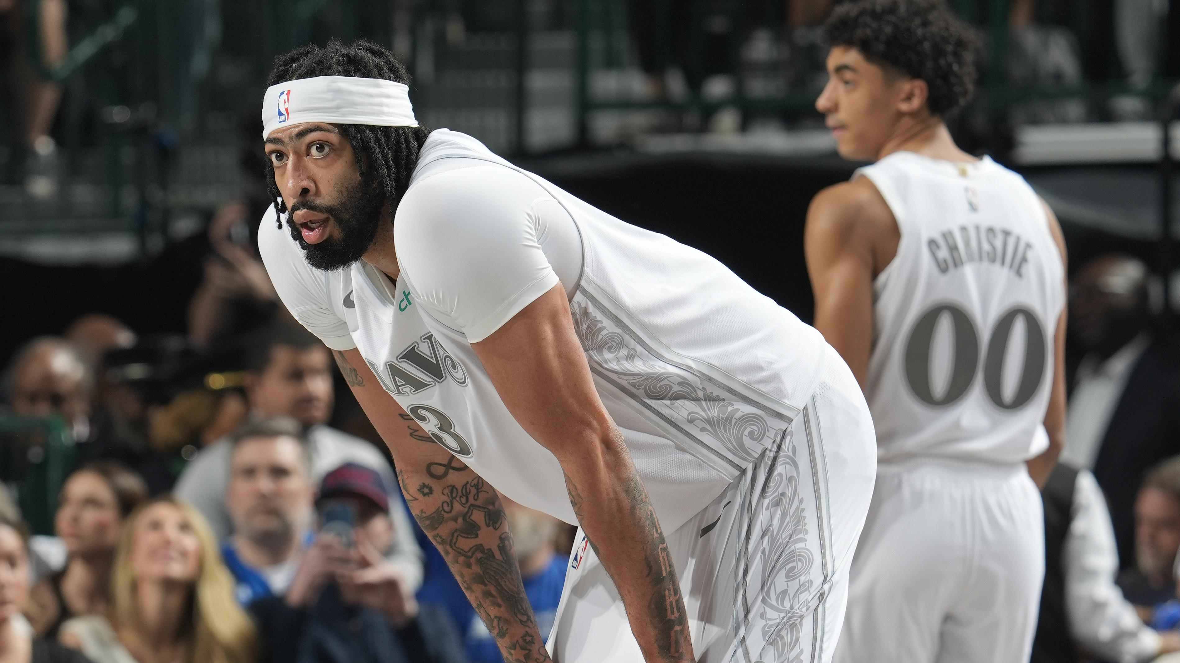 Houston Rockets v Dallas Mavericks