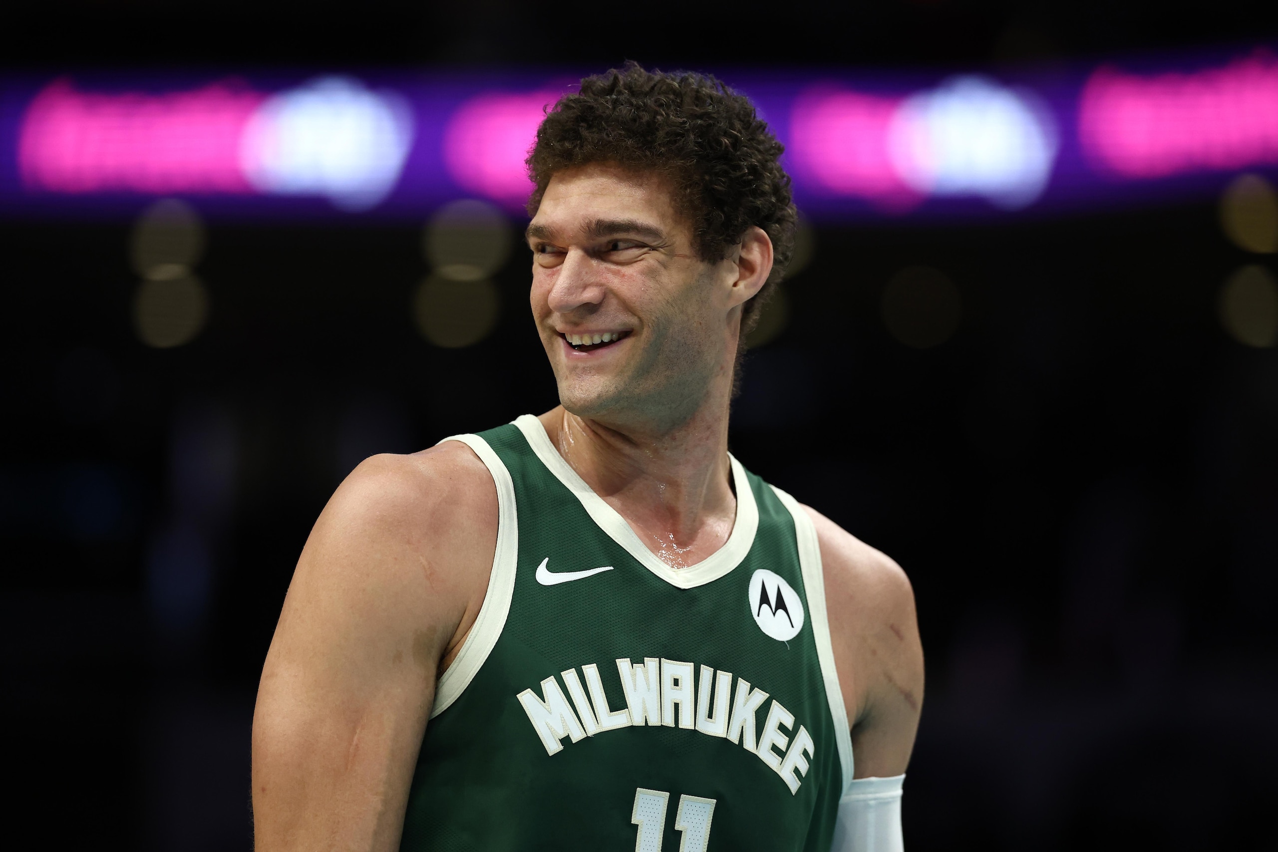 Milwaukee Bucks v Charlotte Hornets
