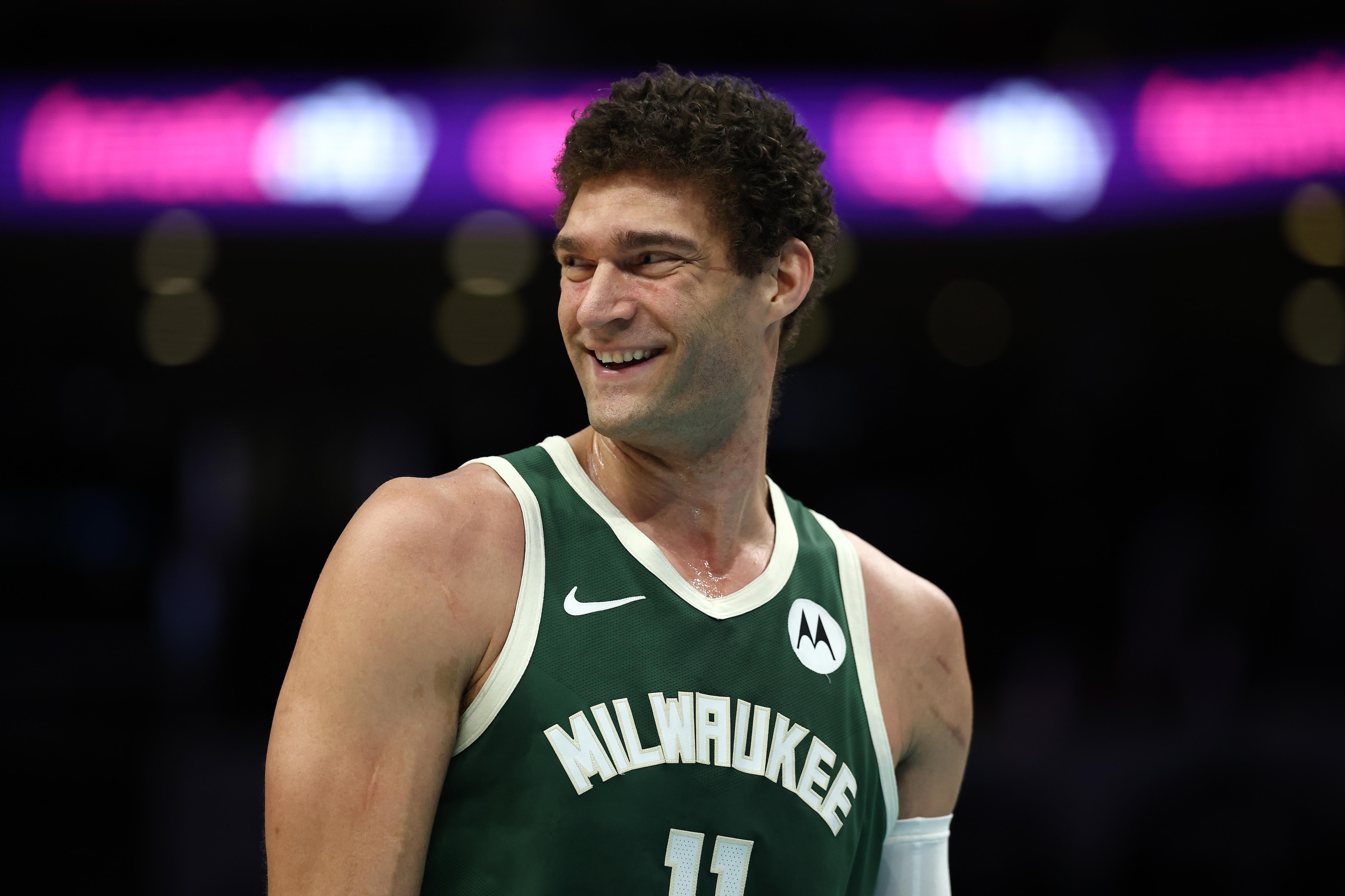 Milwaukee Bucks v Charlotte Hornets Milwaukee Bucks v Charlotte Hornets