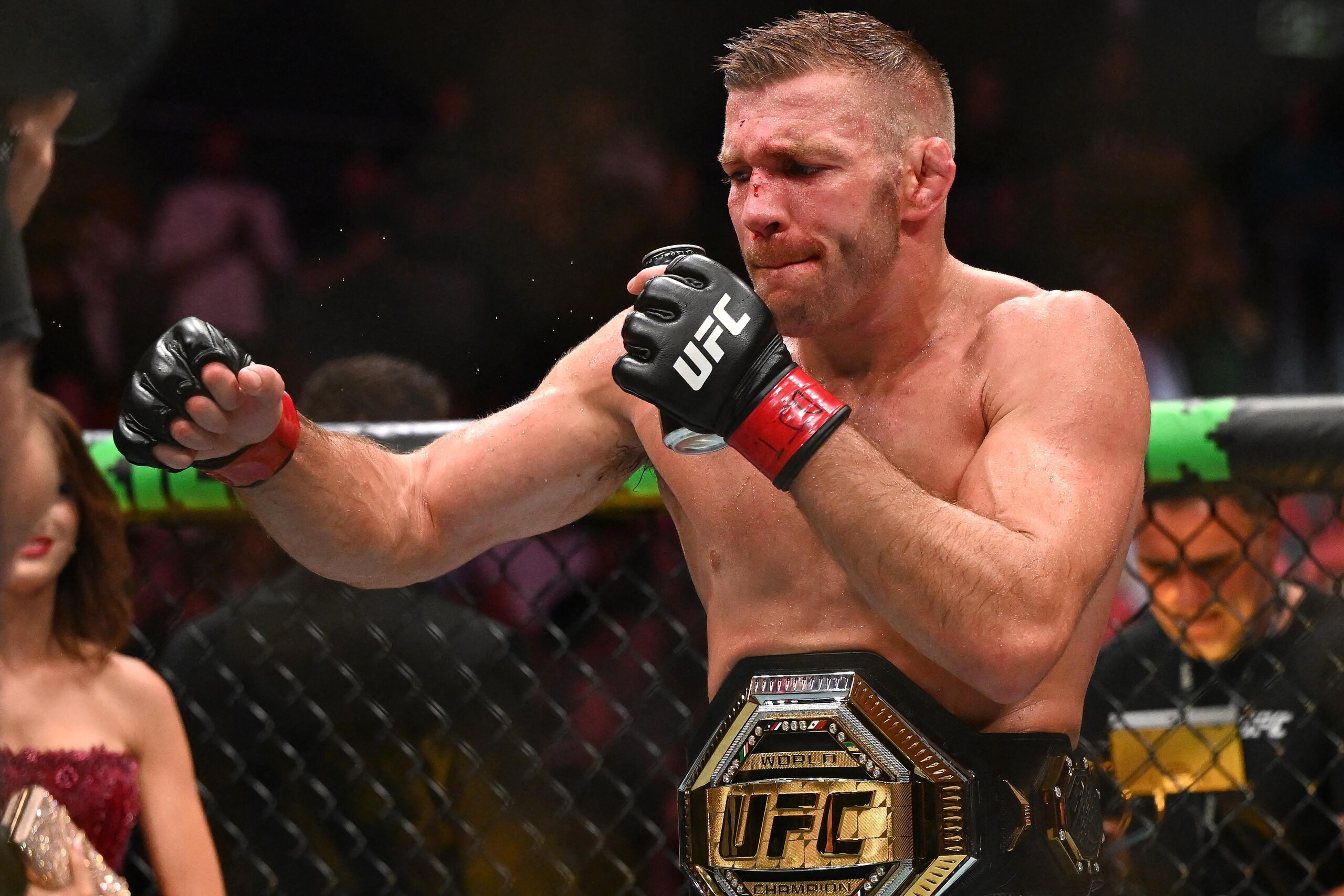 MMA-UFC-AUS-DU PLESSIS-STRICKLAND MMA-UFC-AUS-DU PLESSIS-STRICKLAND