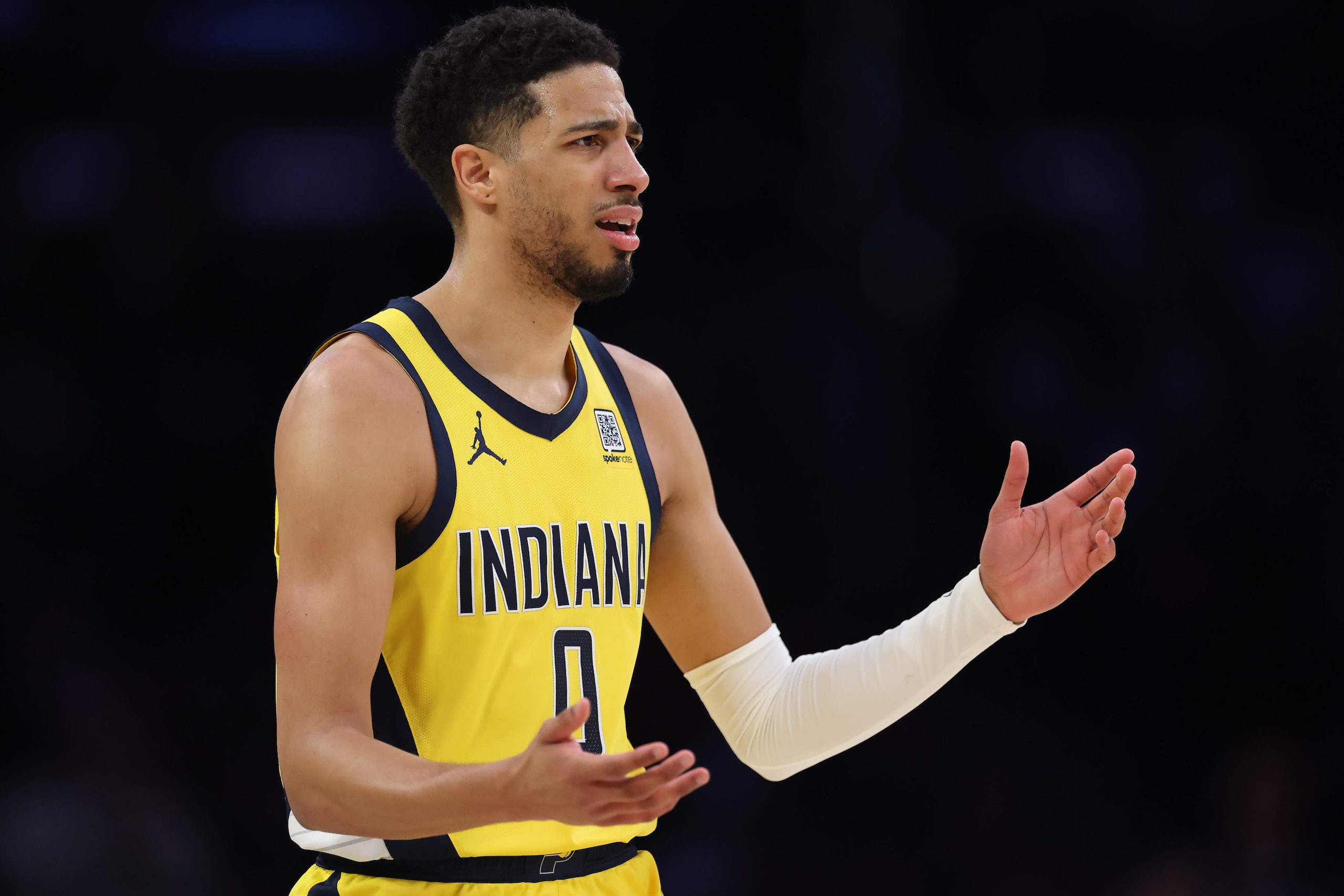 Indiana Pacers v Los Angeles Lakers