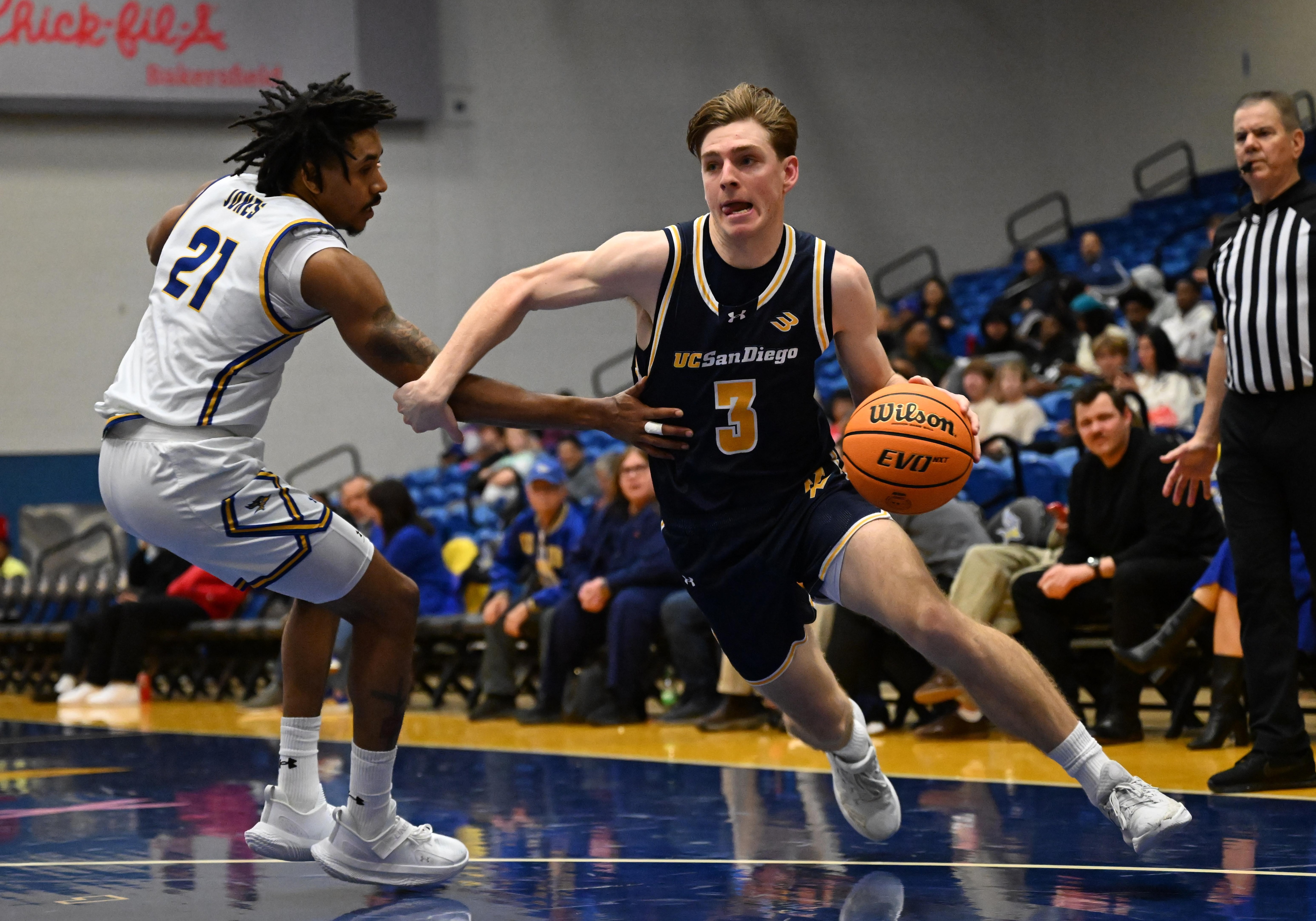 COLLEGE BASKETBALL: FEB 13 UCSD at Cal State Bakersfield