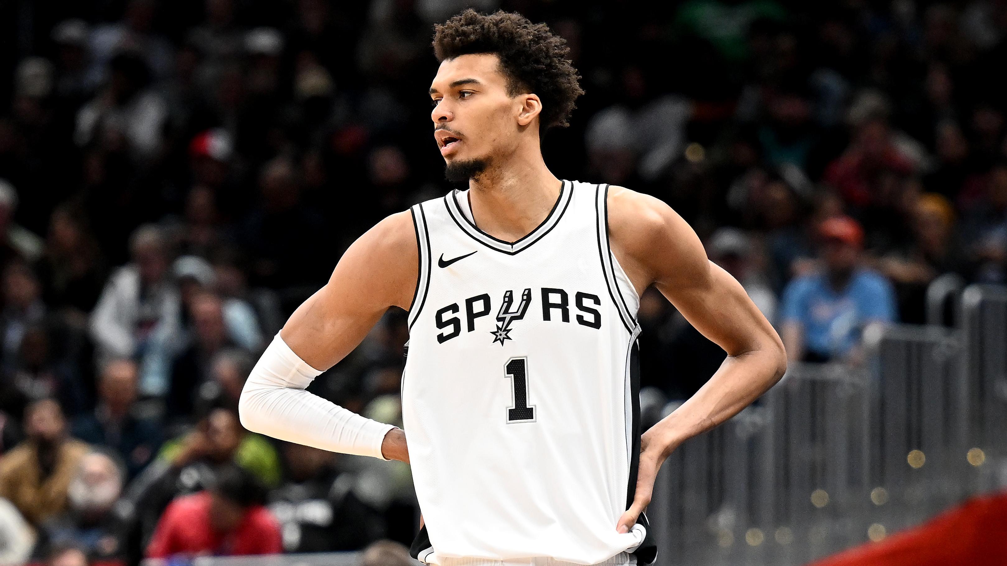 San Antonio Spurs v Washington Wizards