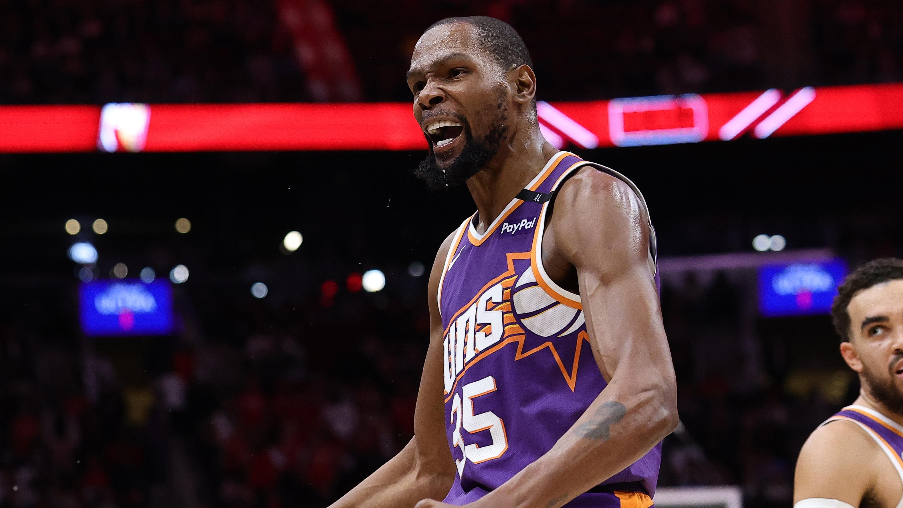 Phoenix Suns v Houston Rockets