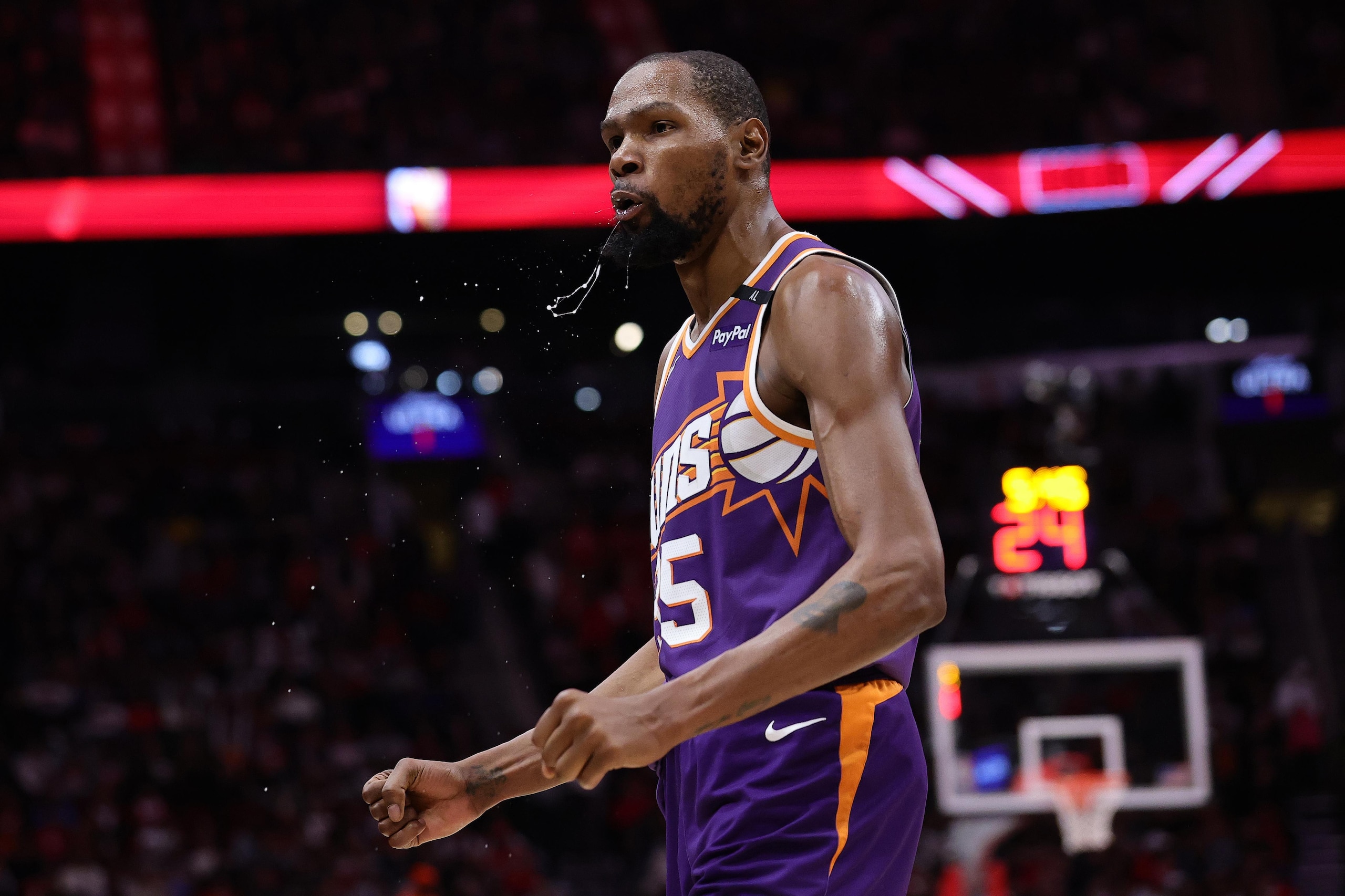 Phoenix Suns v Houston Rockets