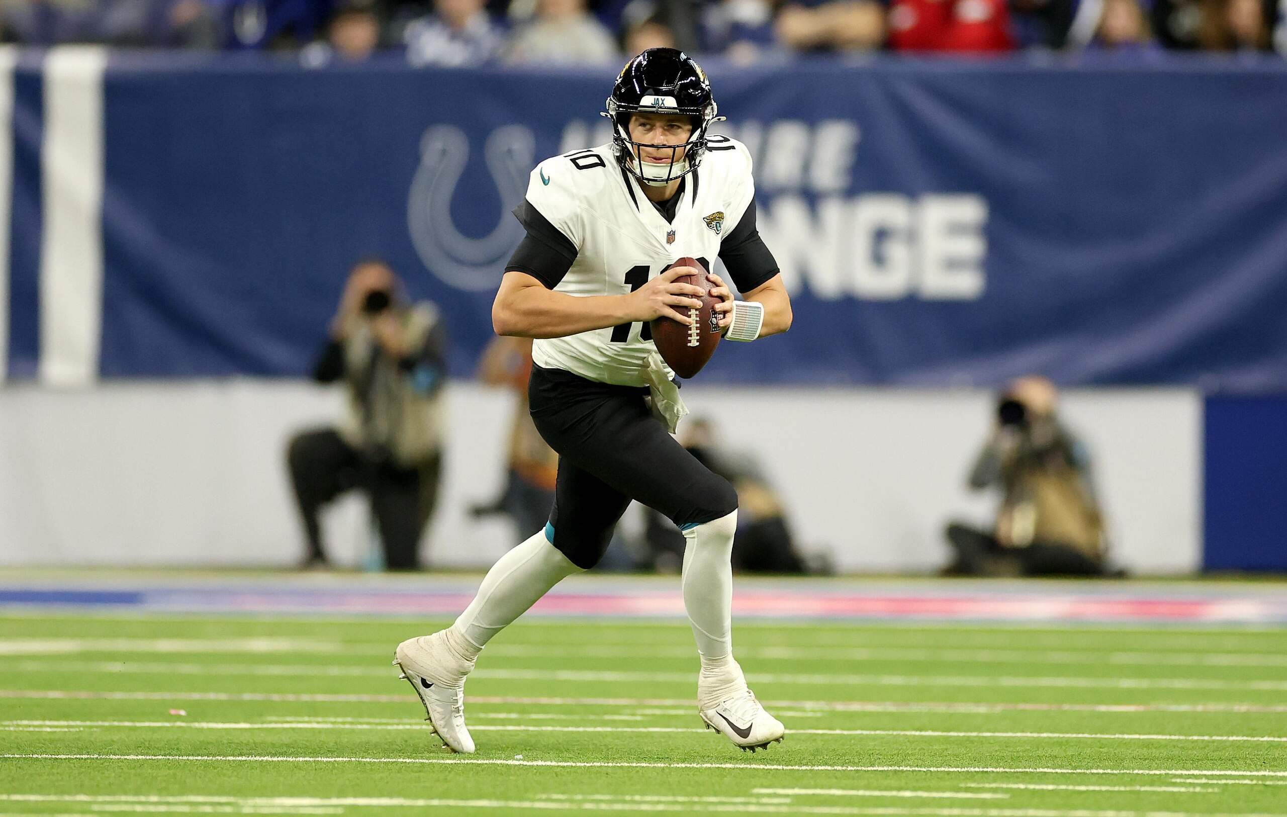 Jacksonville Jaguars v Indianapolis Colts