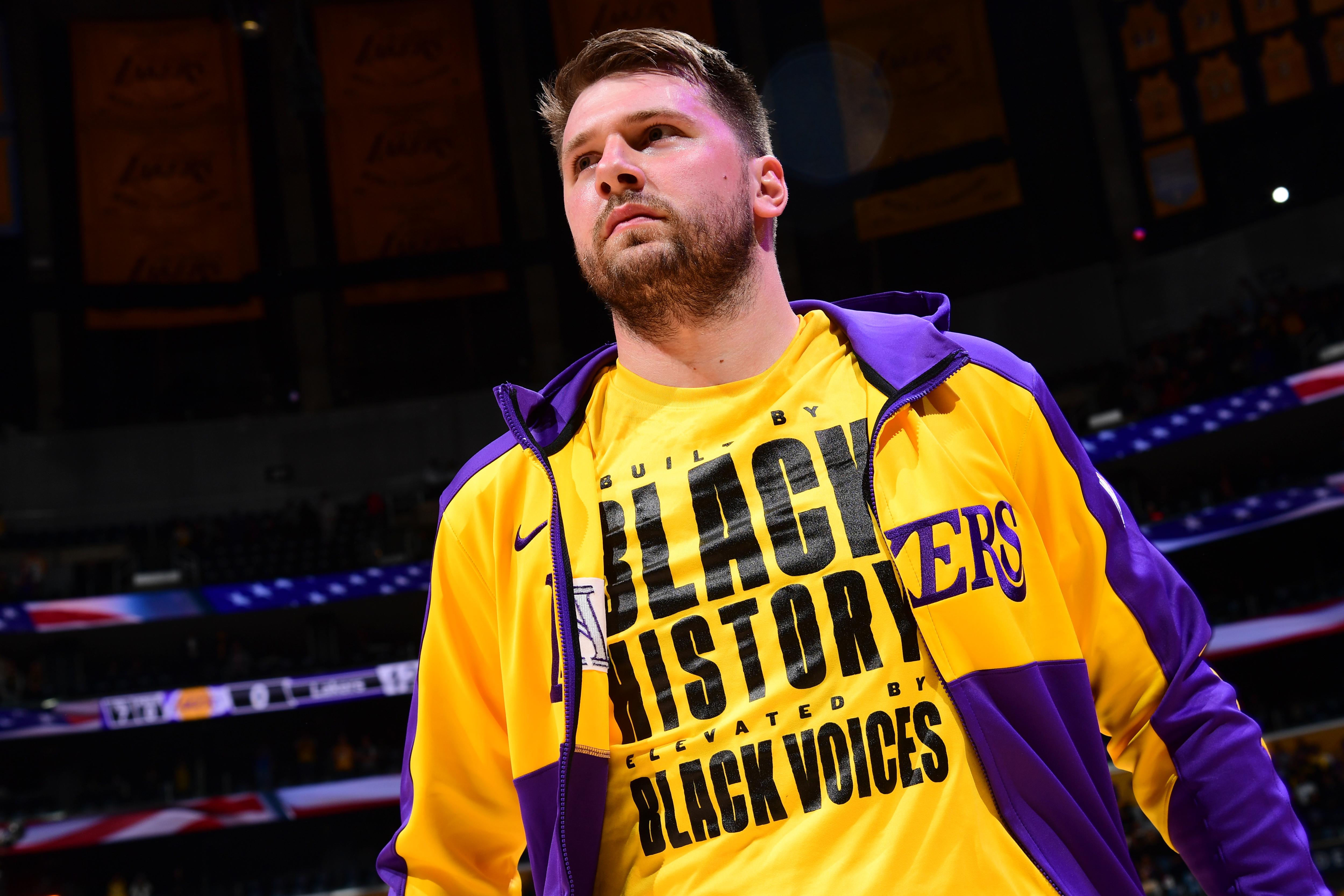 Charlotte Hornets v Los Angeles Lakers