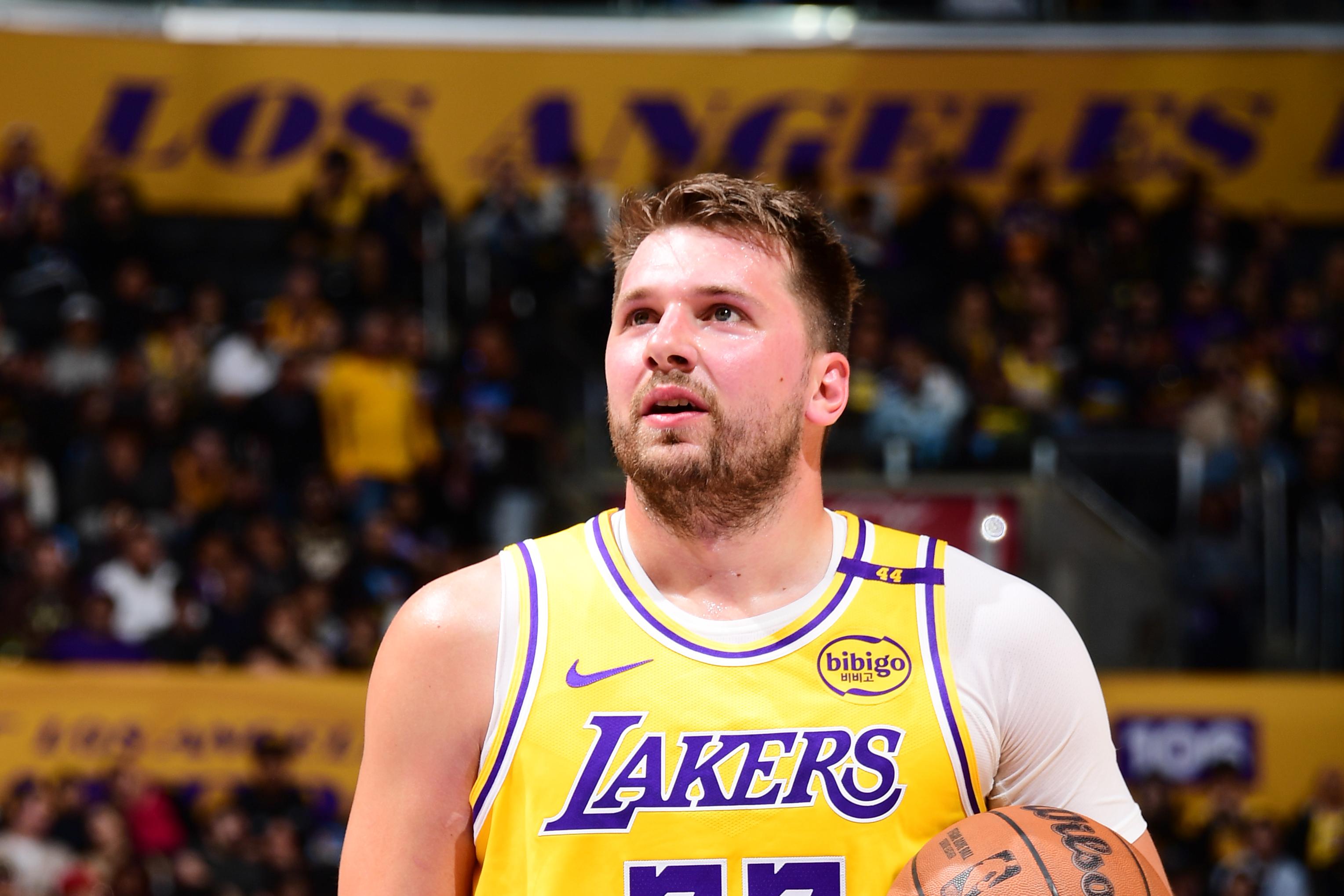 Charlotte Hornets v Los Angeles Lakers