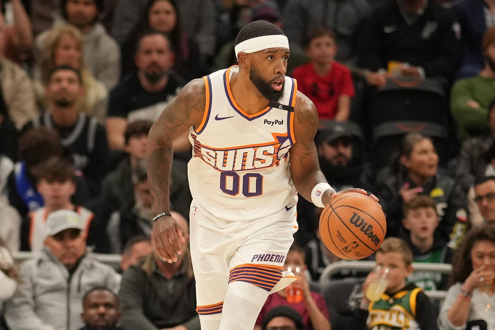 Phoenix Suns v San Antonio Spurs