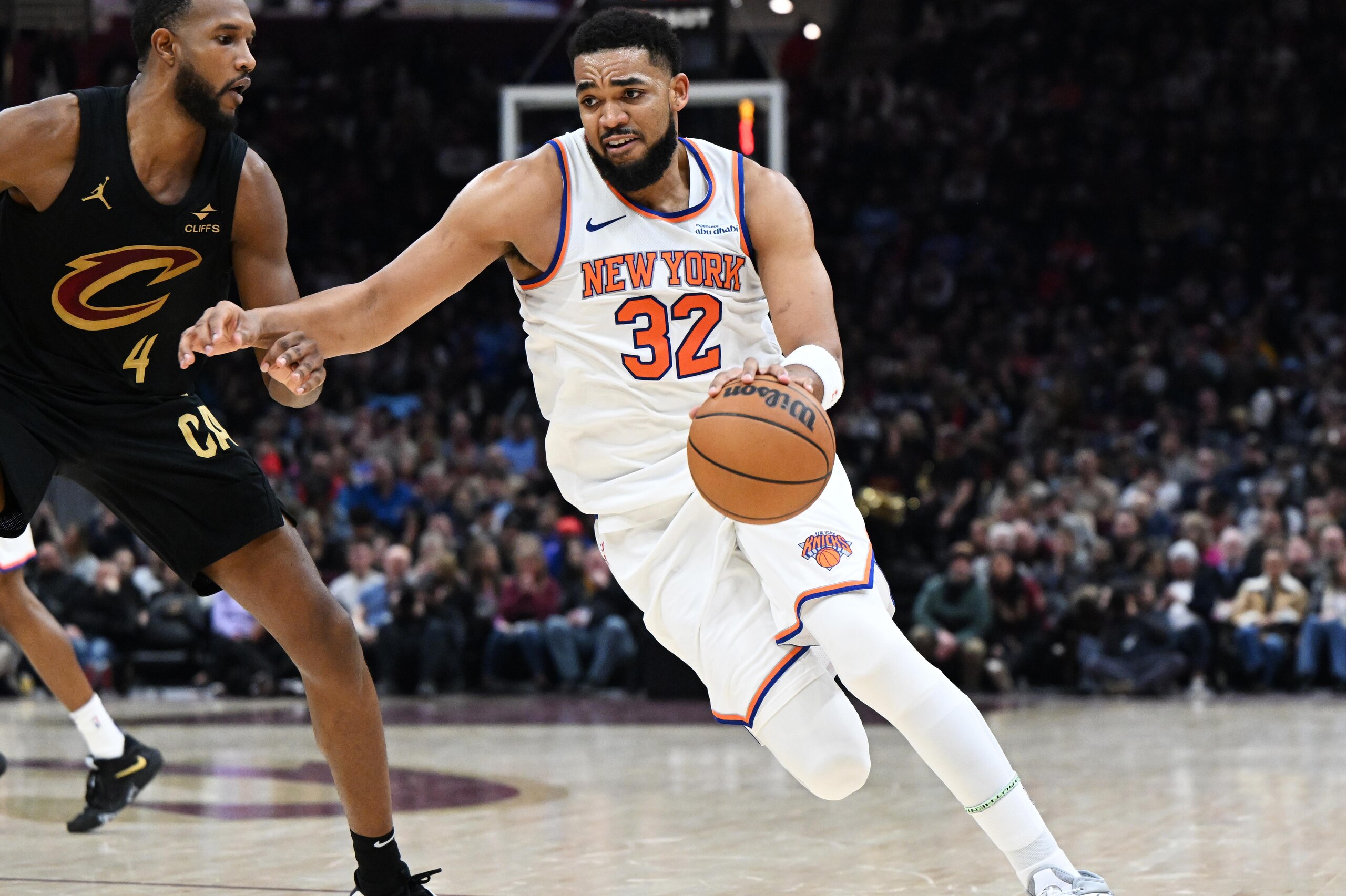 New York Knicks v Cleveland Cavaliers New York Knicks v Cleveland Cavaliers