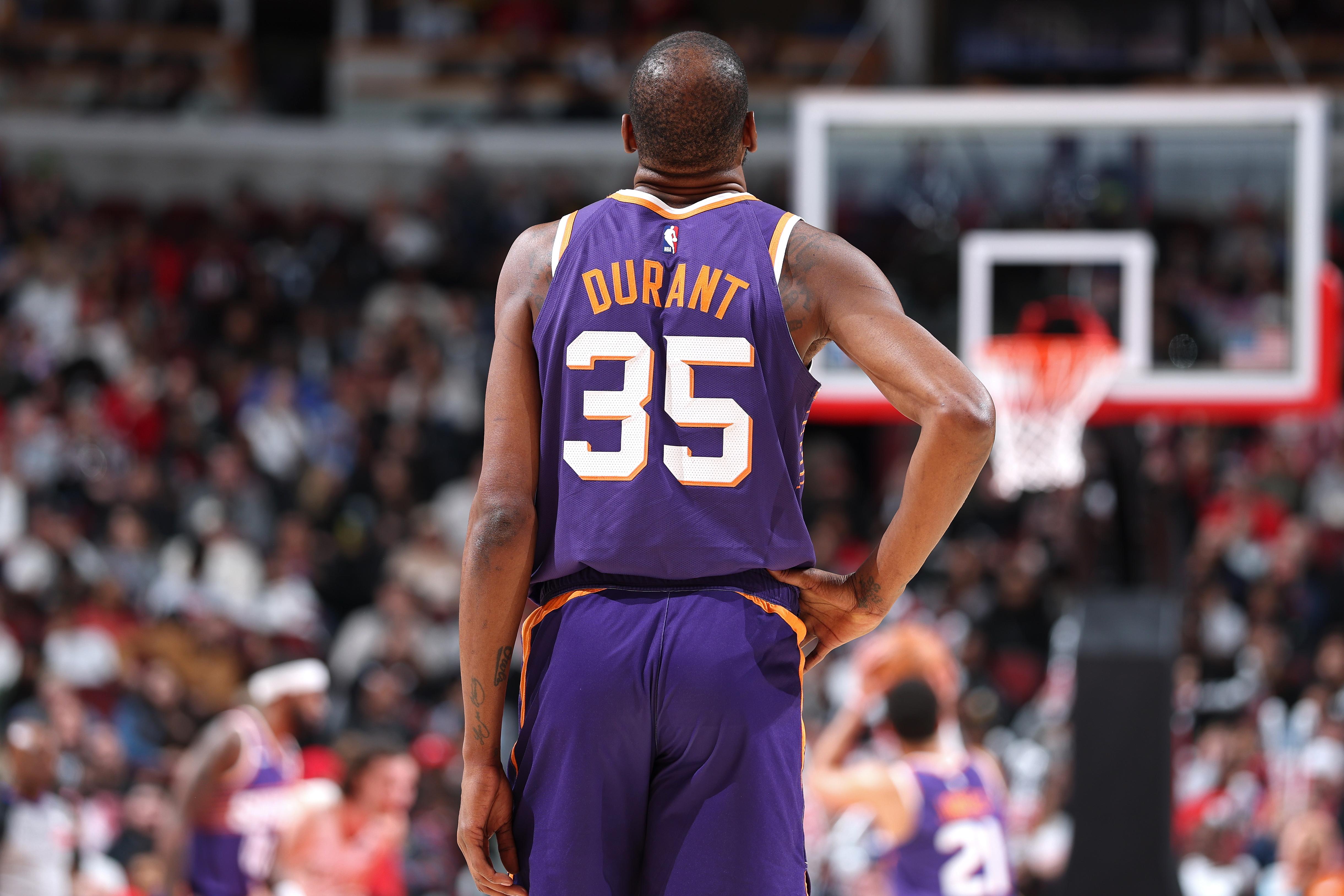 Phoenix Suns v Chicago Bulls