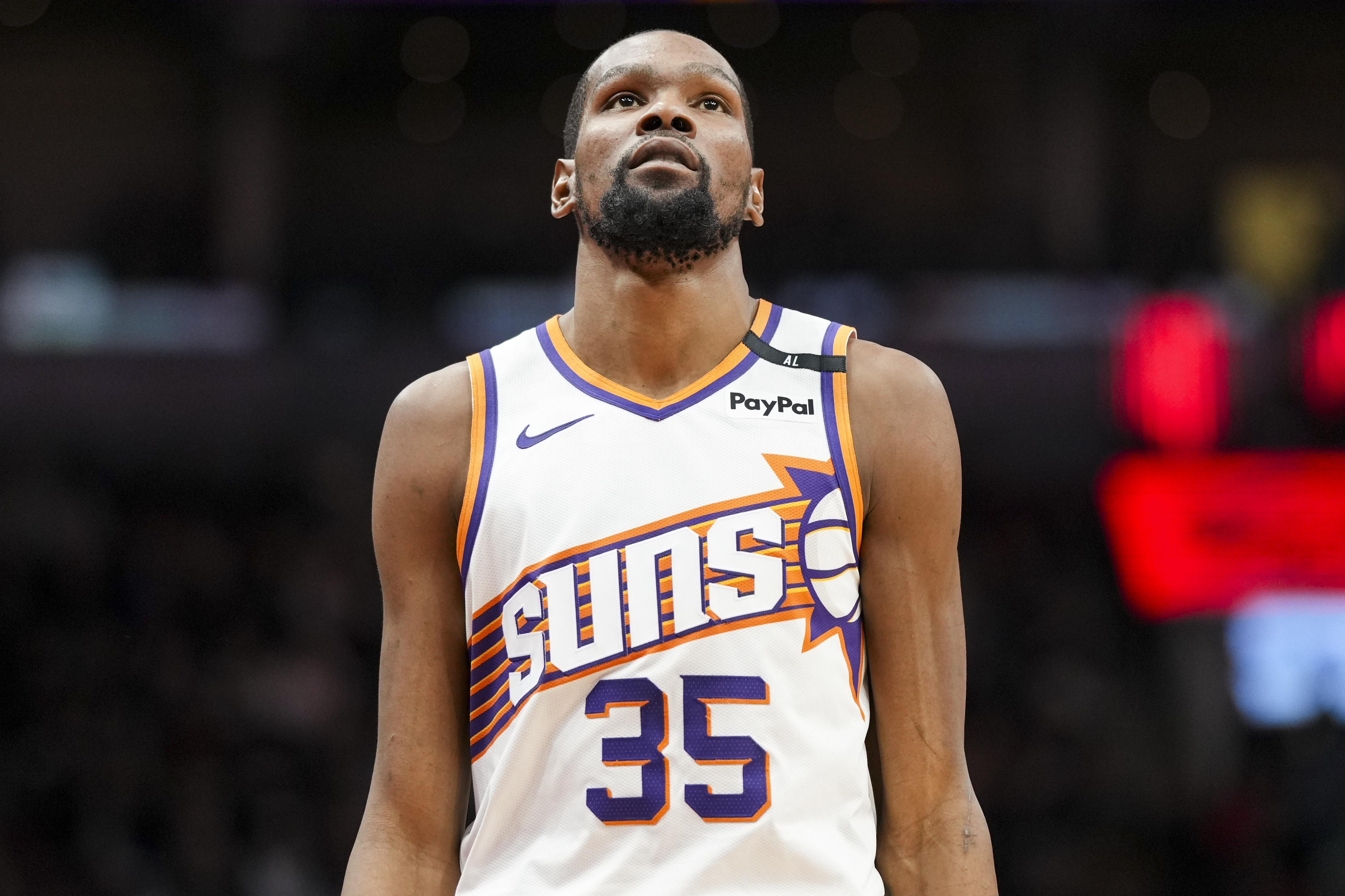 Phoenix Suns v Toronto Raptors