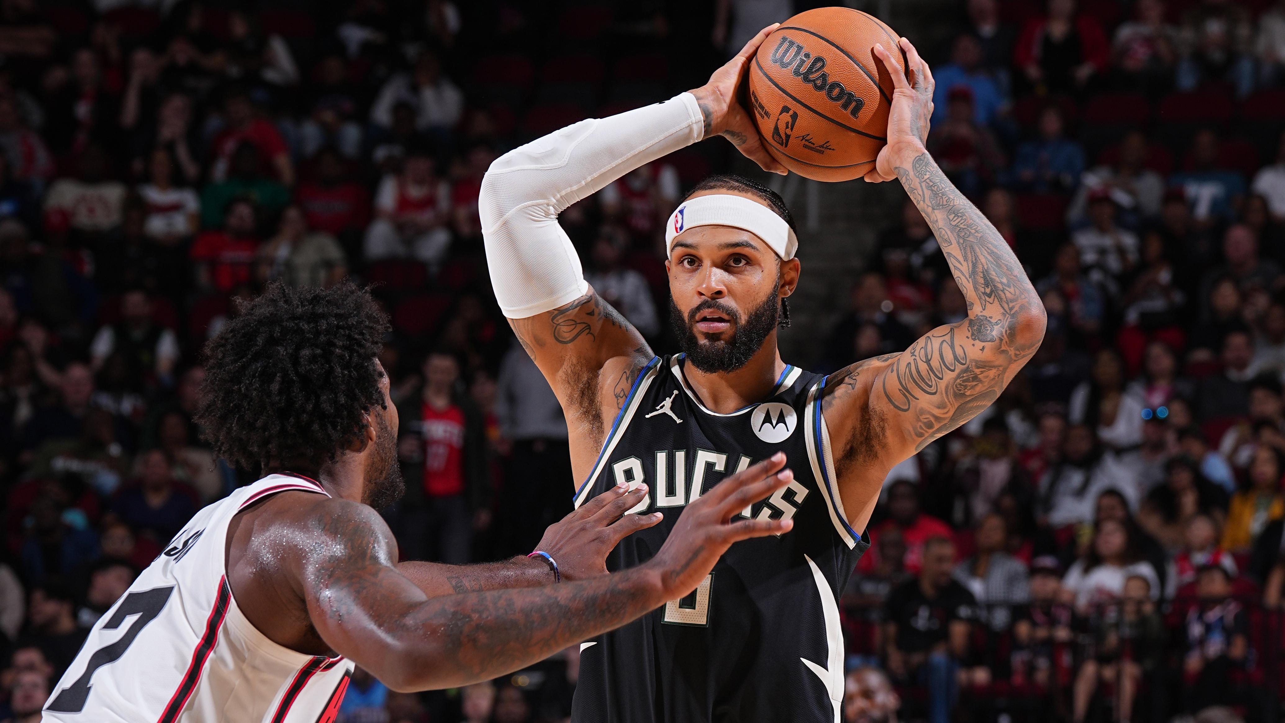 Milwaukee Bucks v Houston Rockets