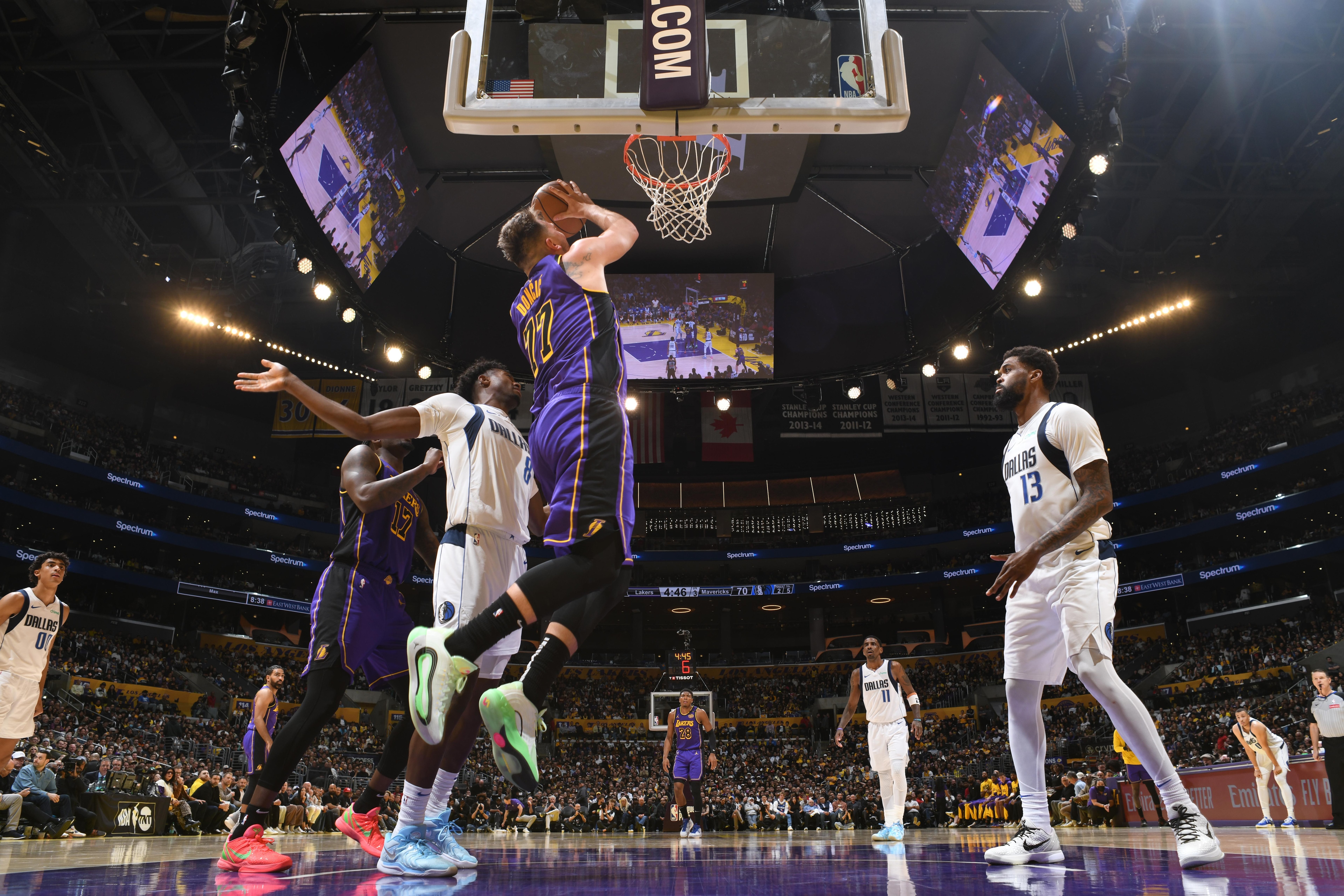 Dallas Mavericks v Los Angeles Lakers