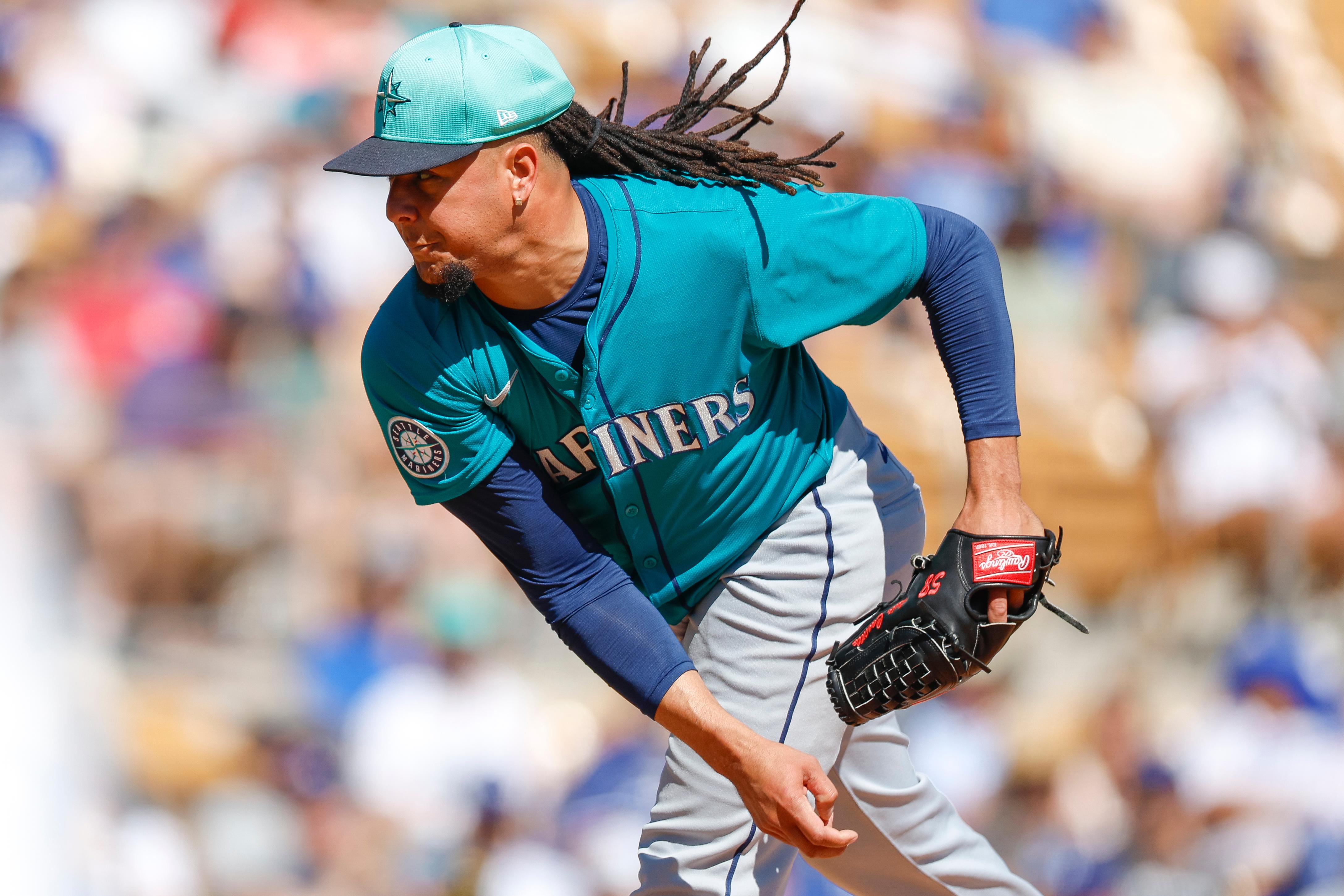 Seattle Mariners v Los Angeles Dodgers