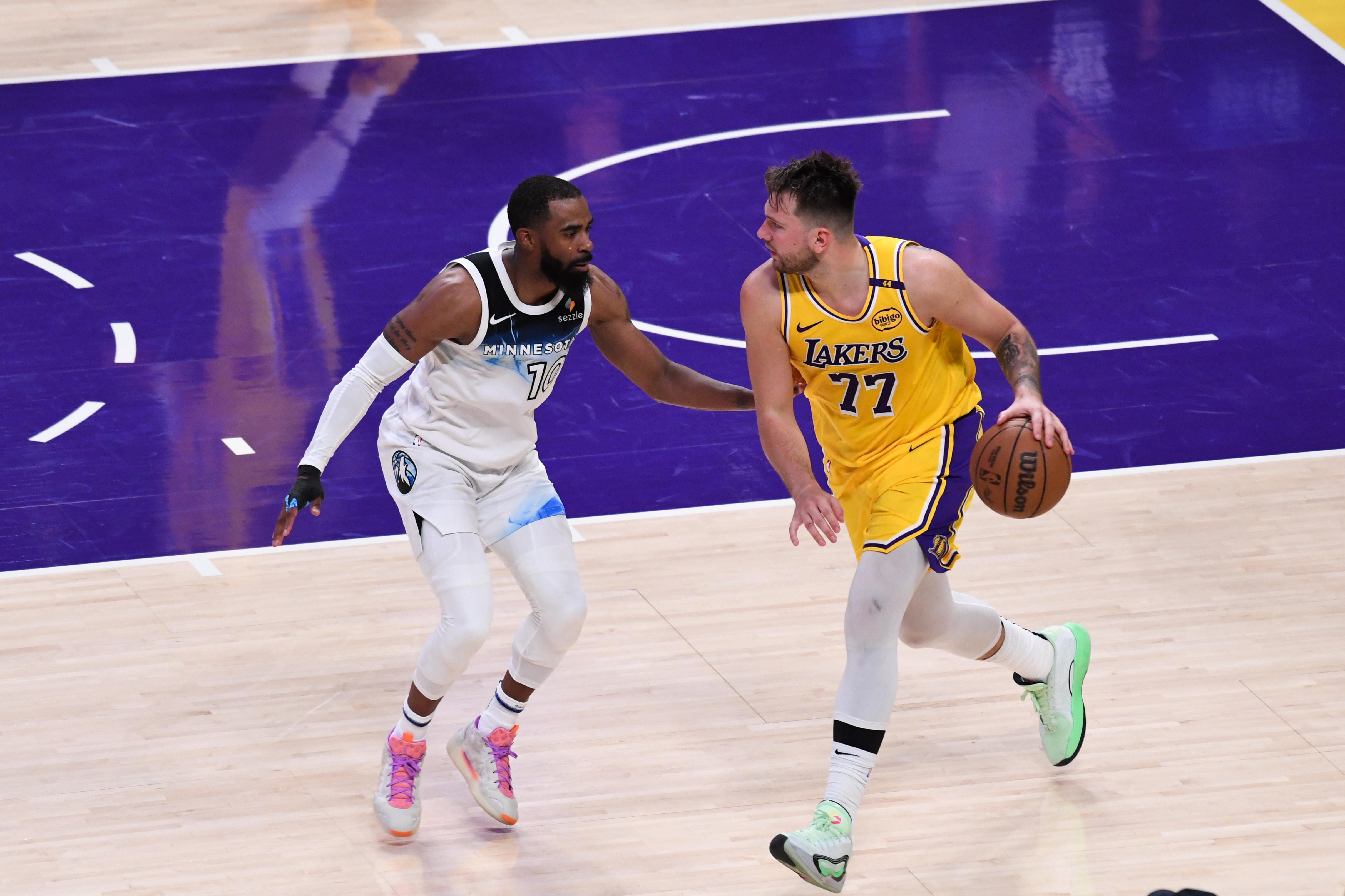 Minnesota Timberwolves v Los Angeles Lakers