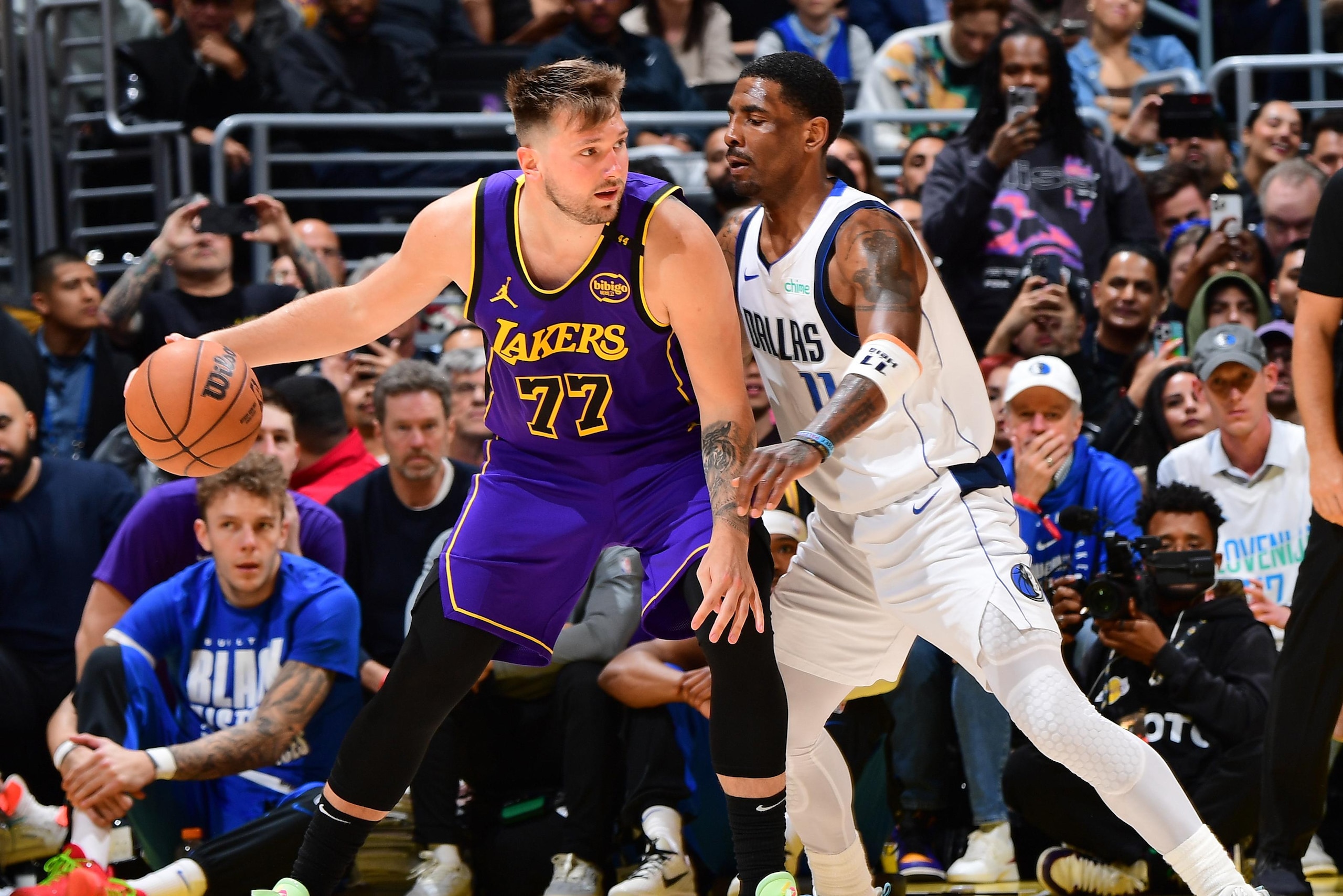 Dallas Mavericks v Los Angeles Lakers Dallas Mavericks v Los Angeles Lakers