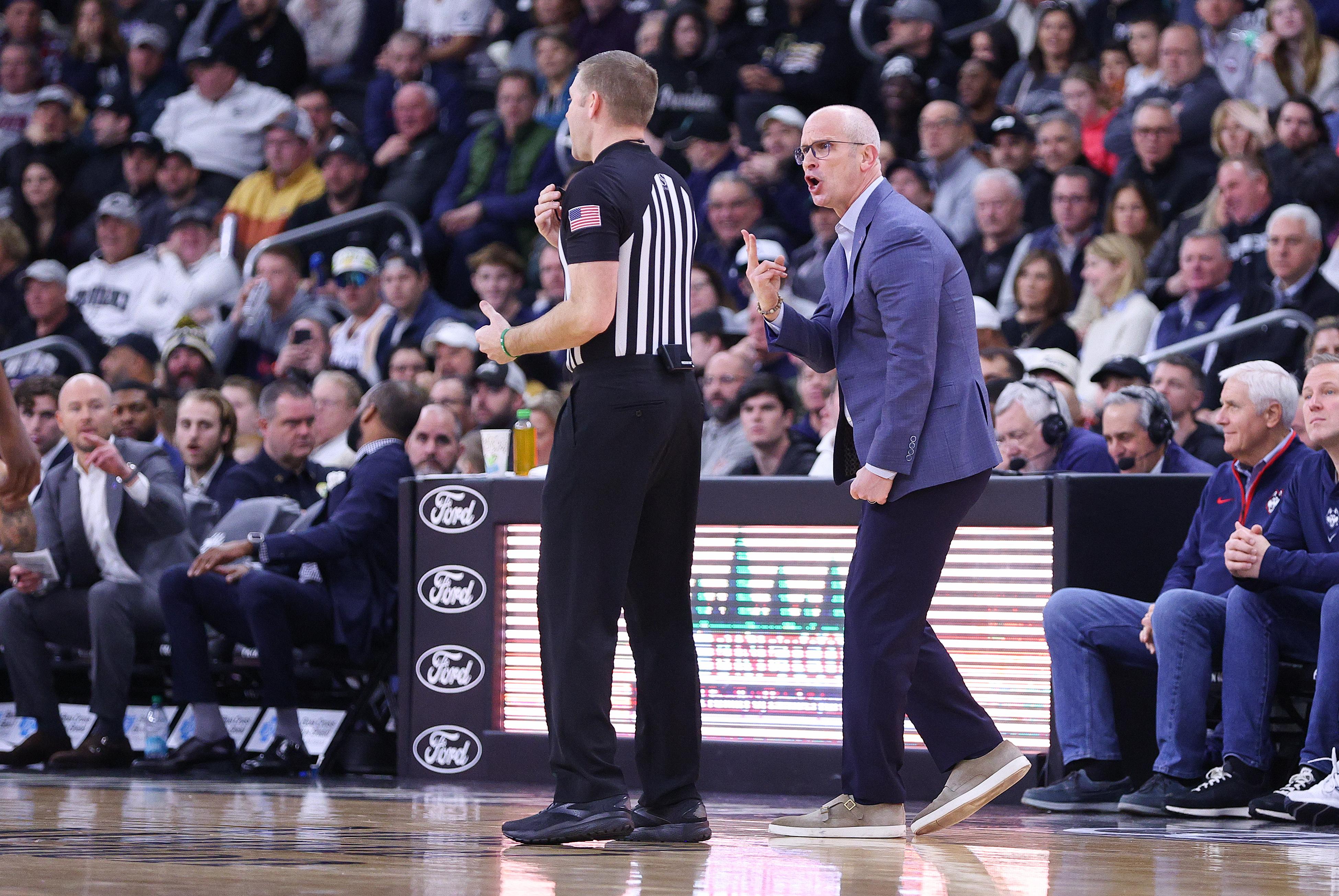 UConn's Dan Hurley 'Embarrassed' by Viral 'Best Coach in the F--king Sport'  Video
