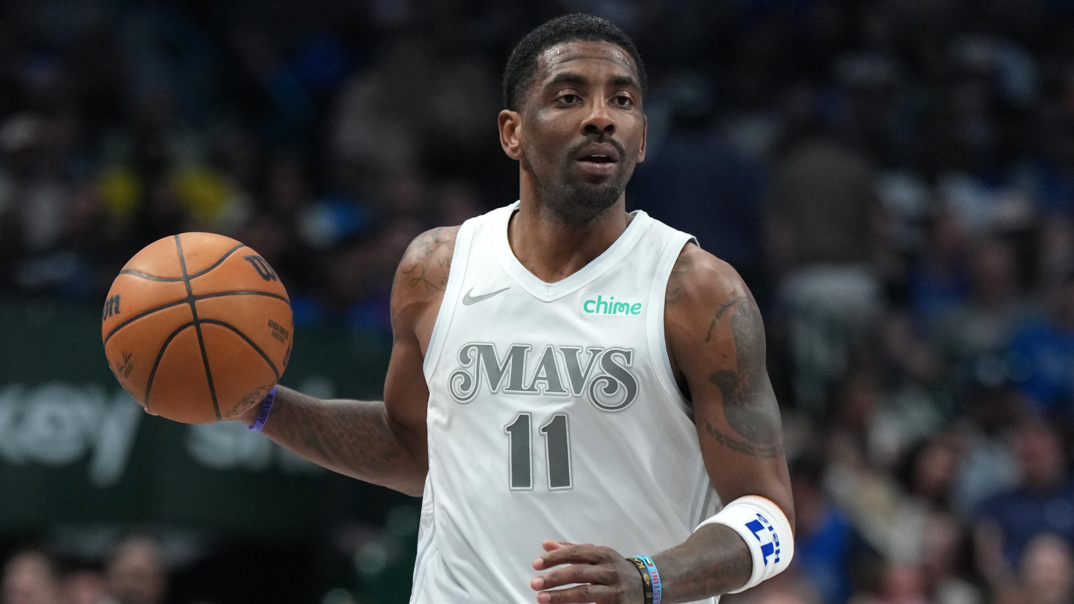 Kyrie Irving Tells Kai Cenat He’s Going Back to School to Get Degree amid Injury Rehab