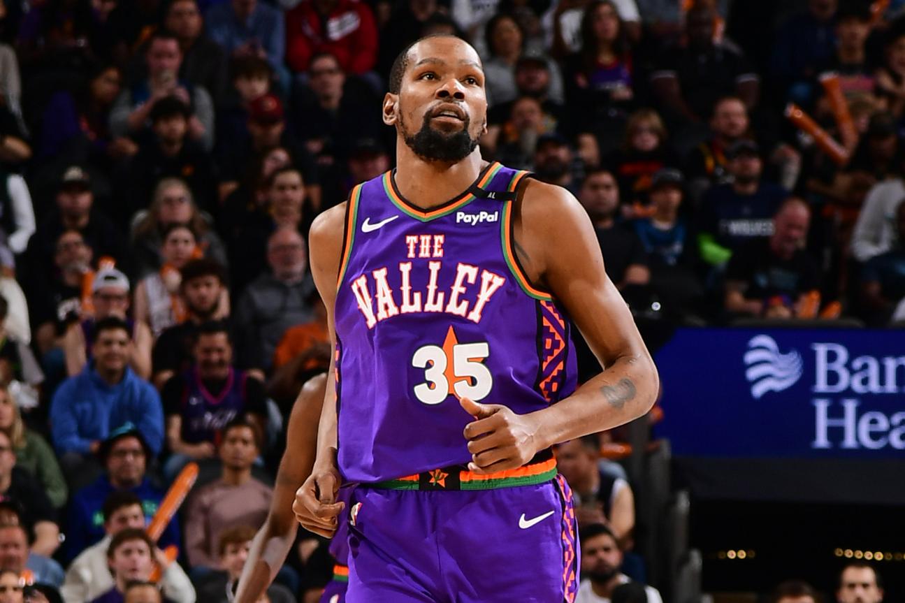 Minnesota Timberwolves v Phoenix Suns