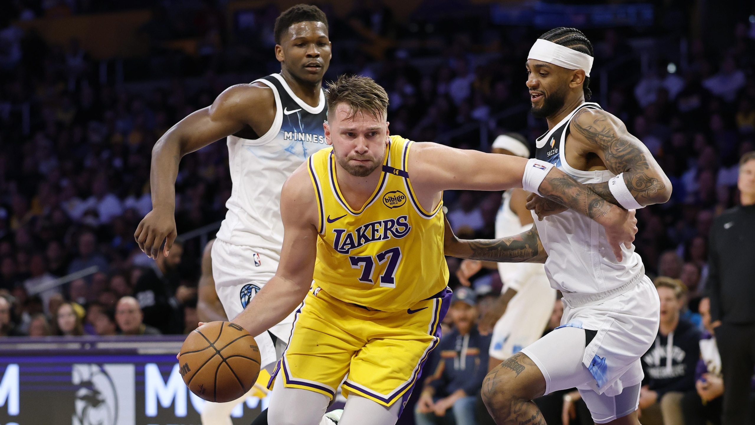 Minnesota Timberwolves v Los Angeles Lakers Minnesota Timberwolves v Los Angeles Lakers