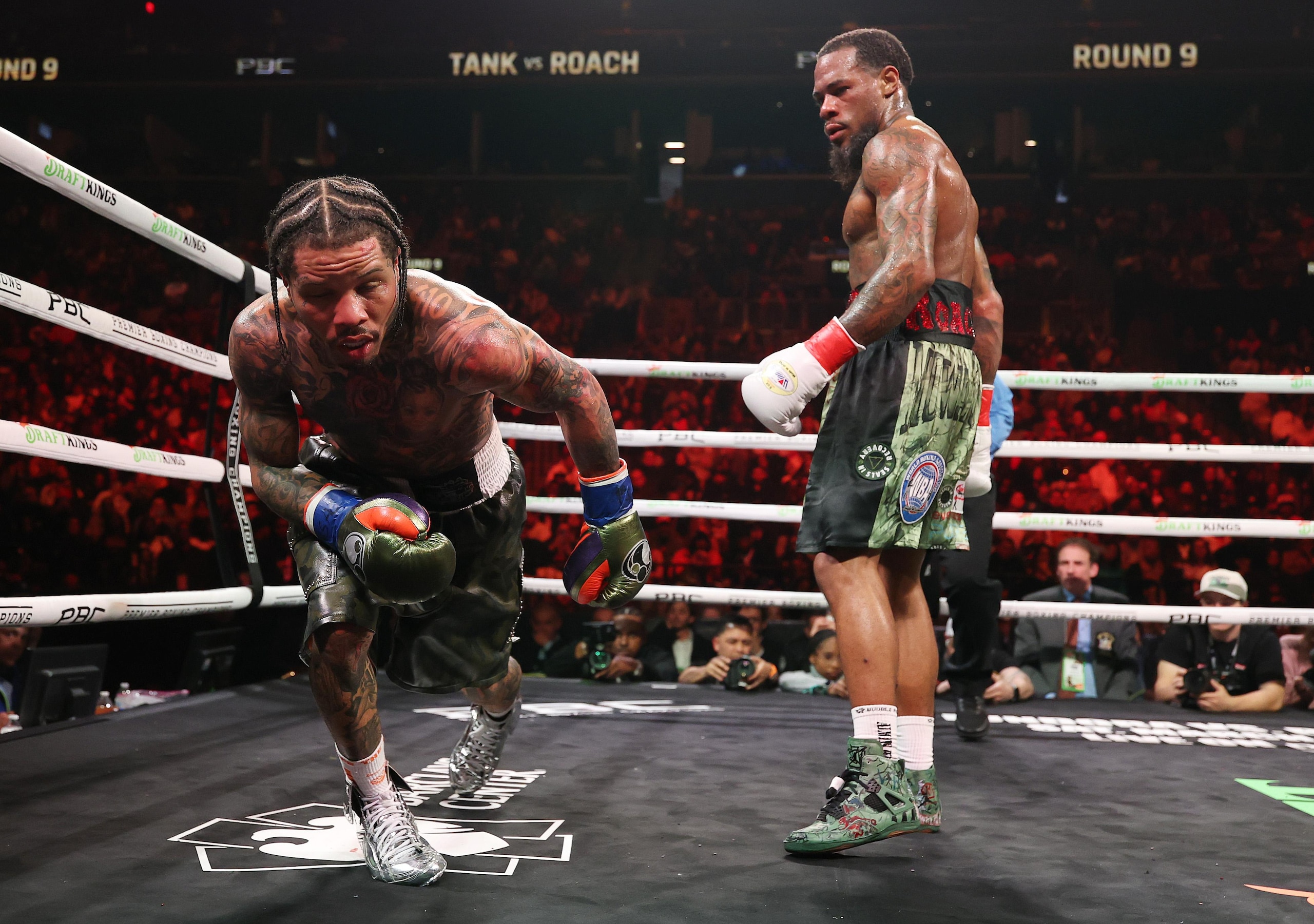 Gervonta Davis v Lamont Roach Gervonta Davis v Lamont Roach