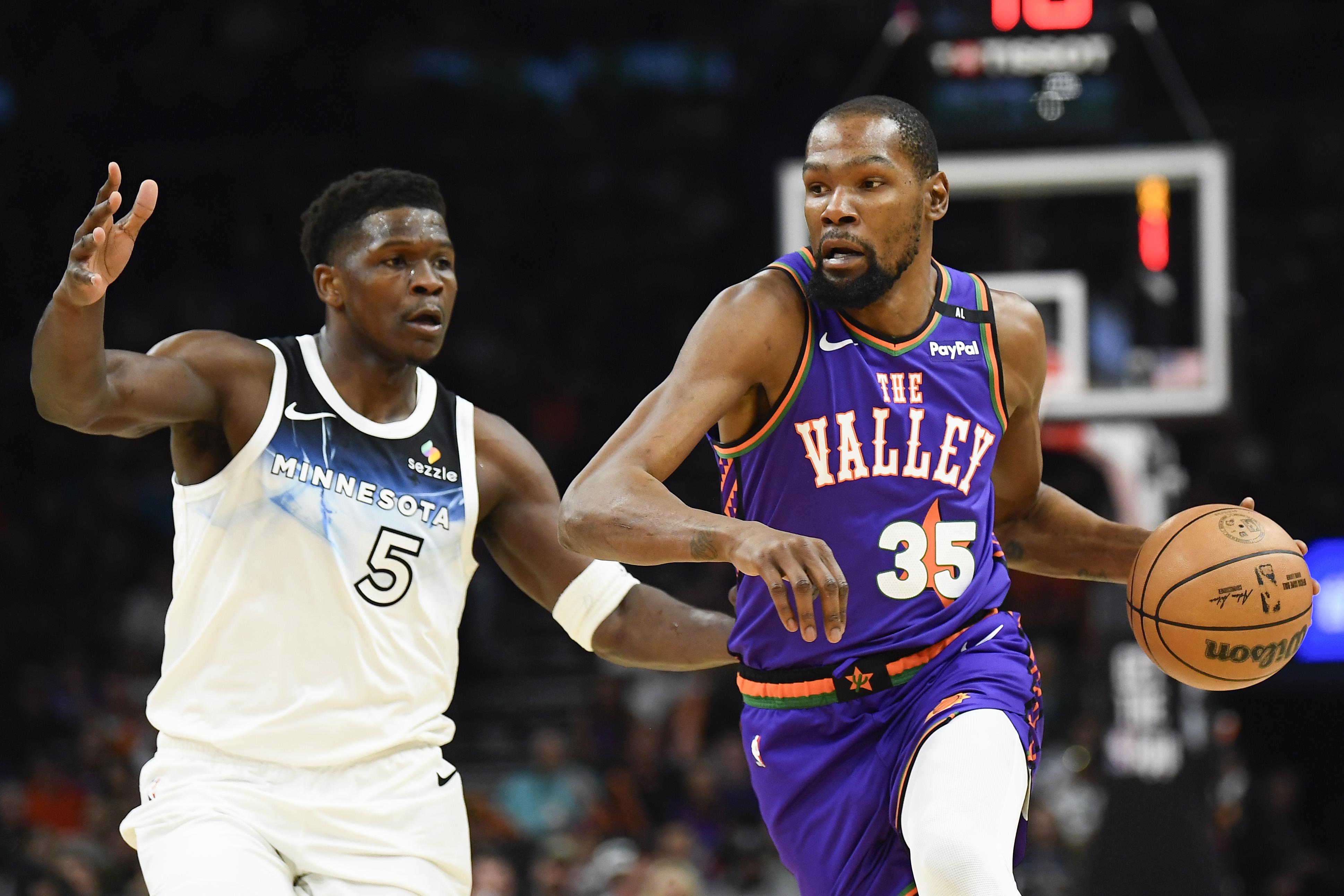 Minnesota Timberwolves v Phoenix Suns