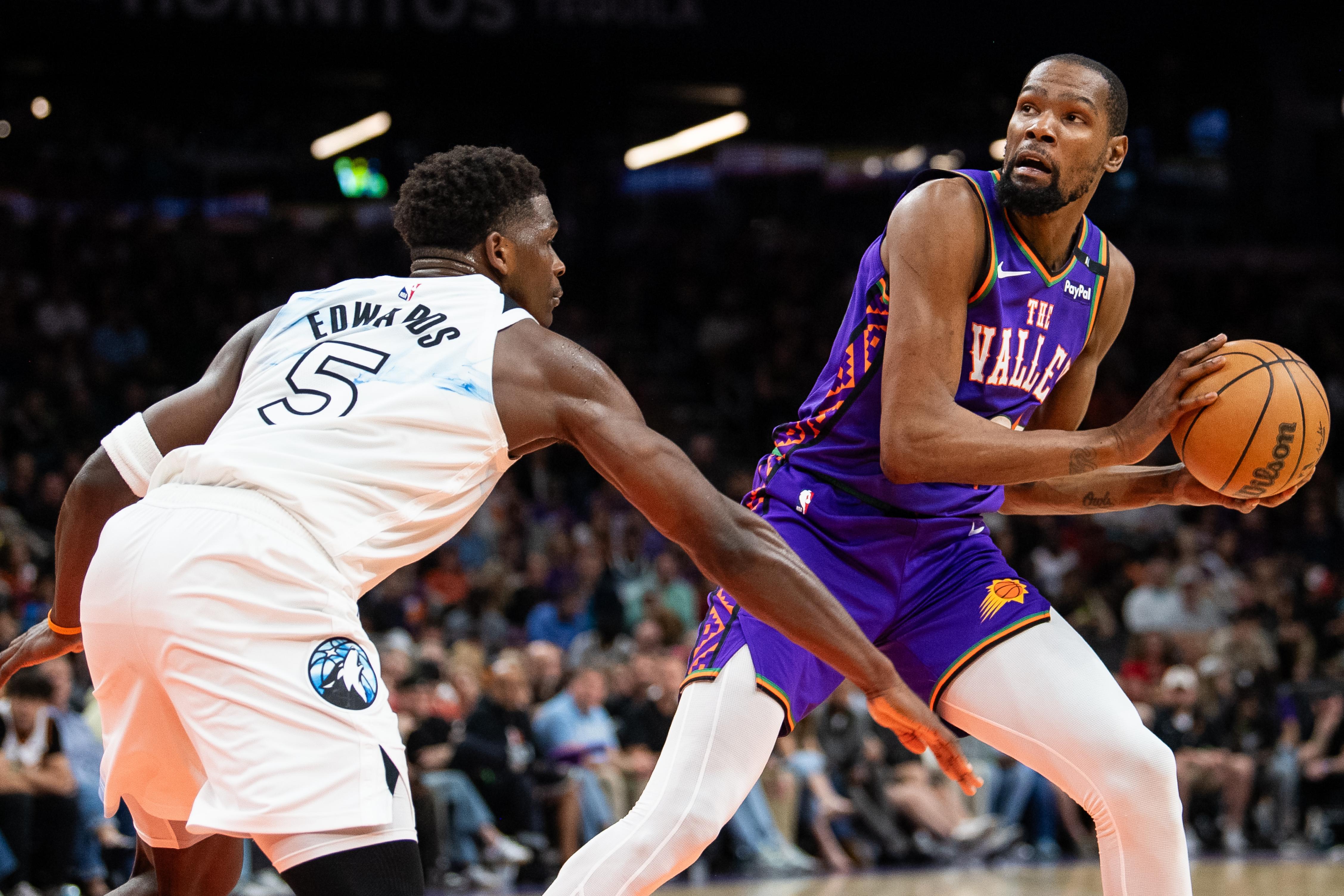 Minnesota Timberwolves v Phoenix Suns