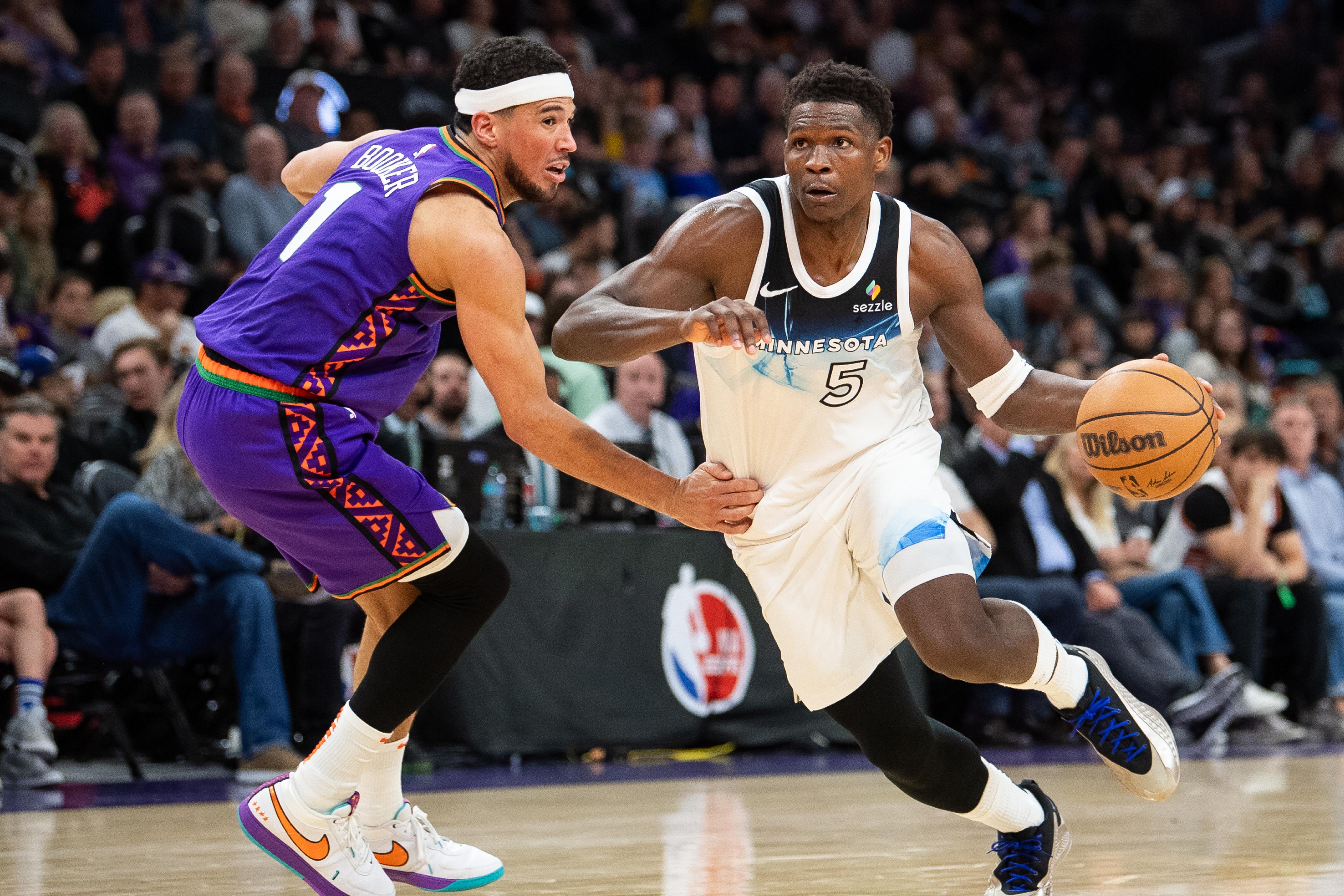 Minnesota Timberwolves v Phoenix Suns