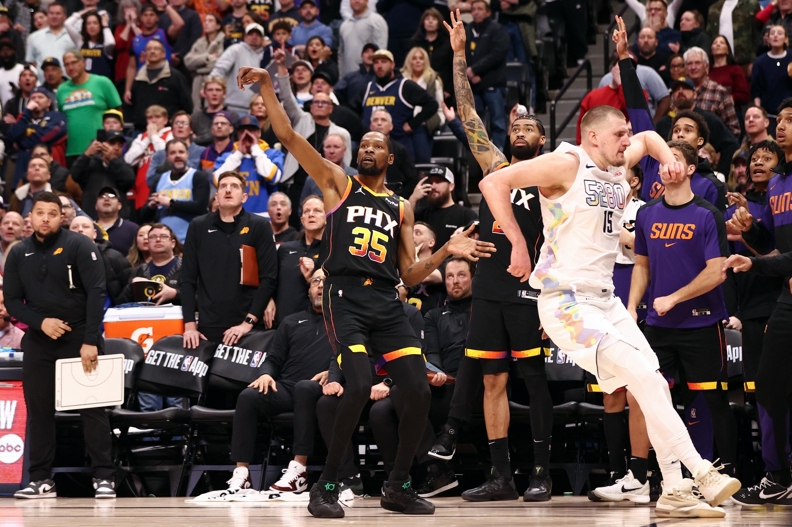 Phoenix Suns v Denver Nuggets