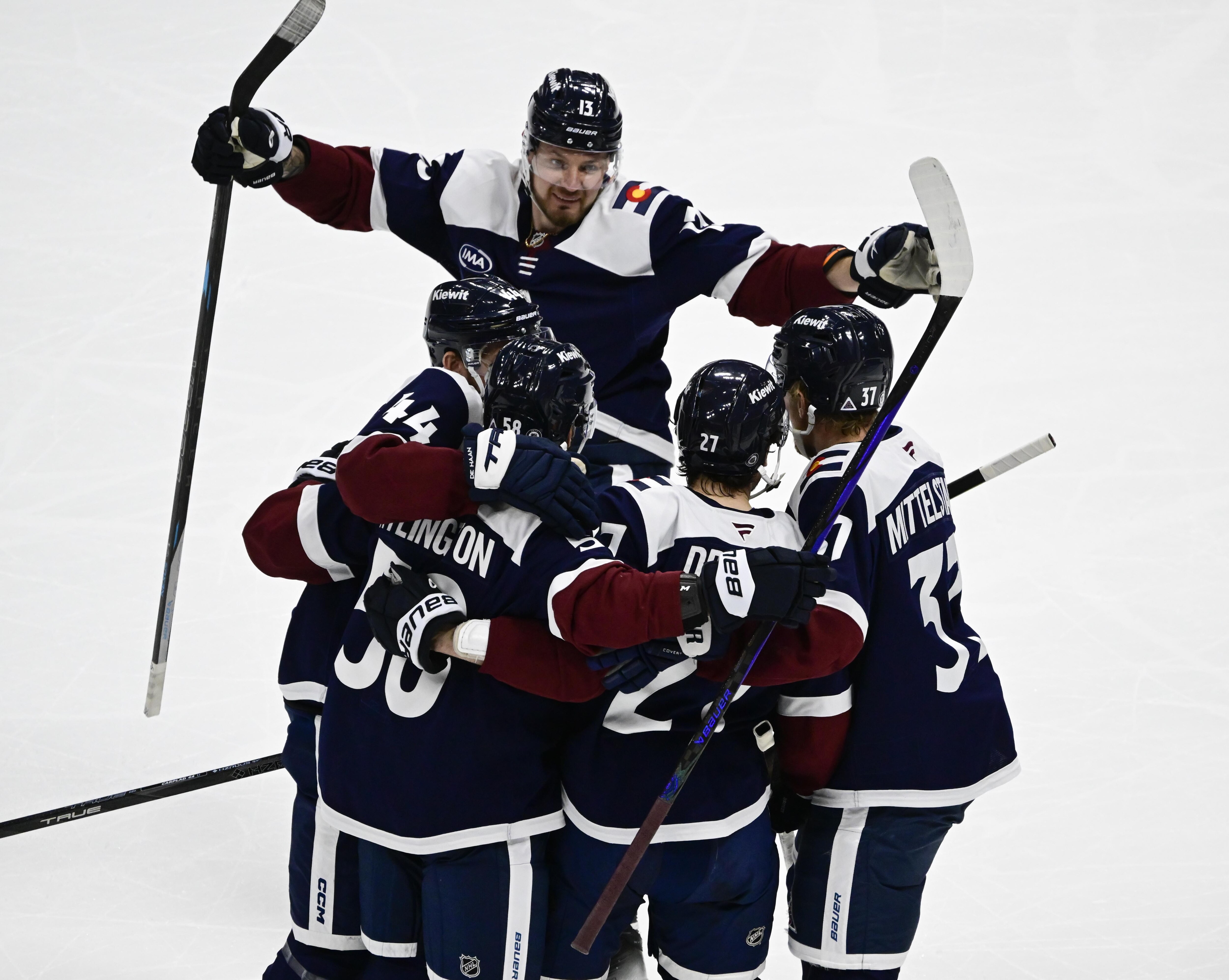 Colorado Avalanche vs Minnesota Wild Colorado Avalanche vs Minnesota Wild