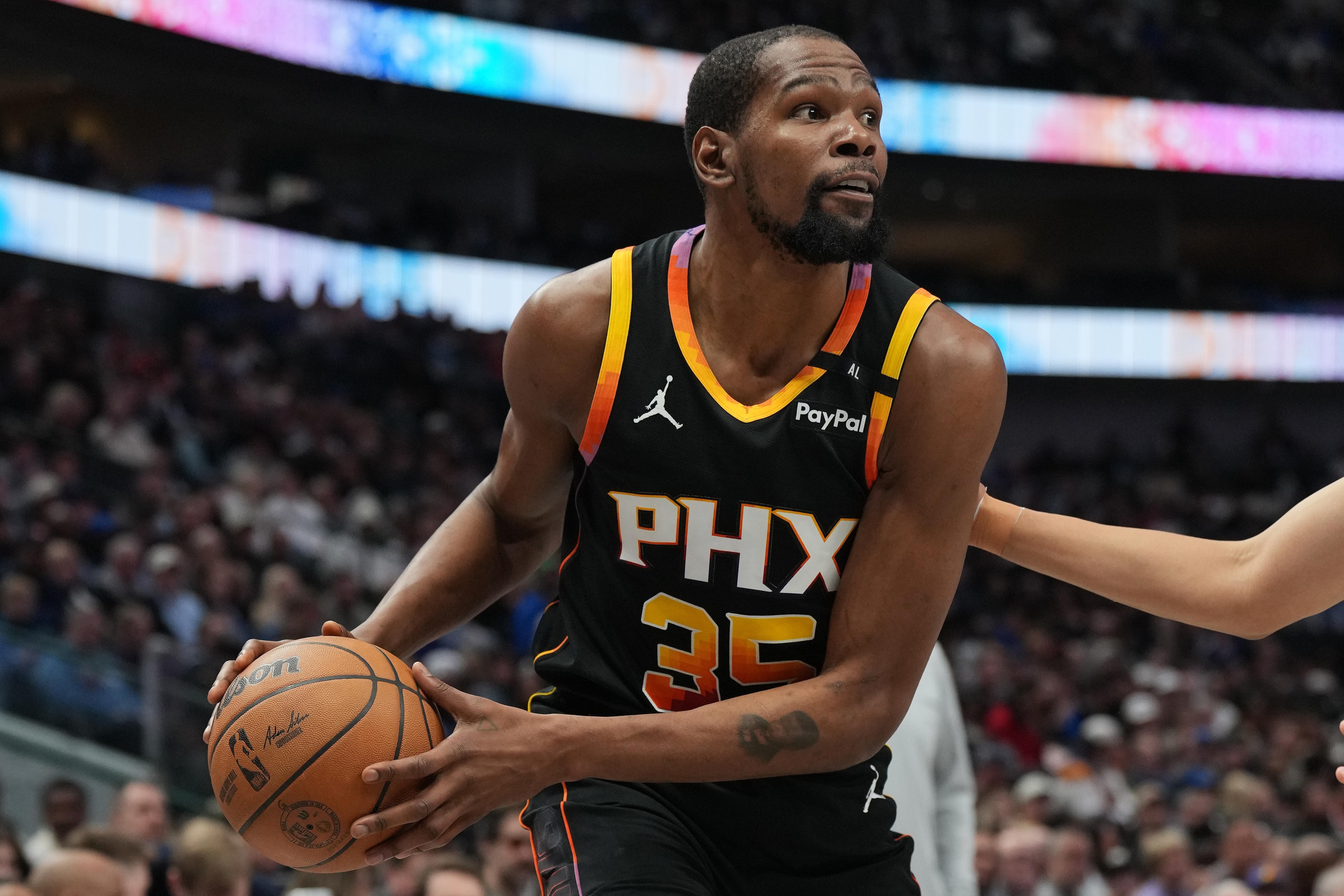 Phoenix Suns v Dallas Mavericks
