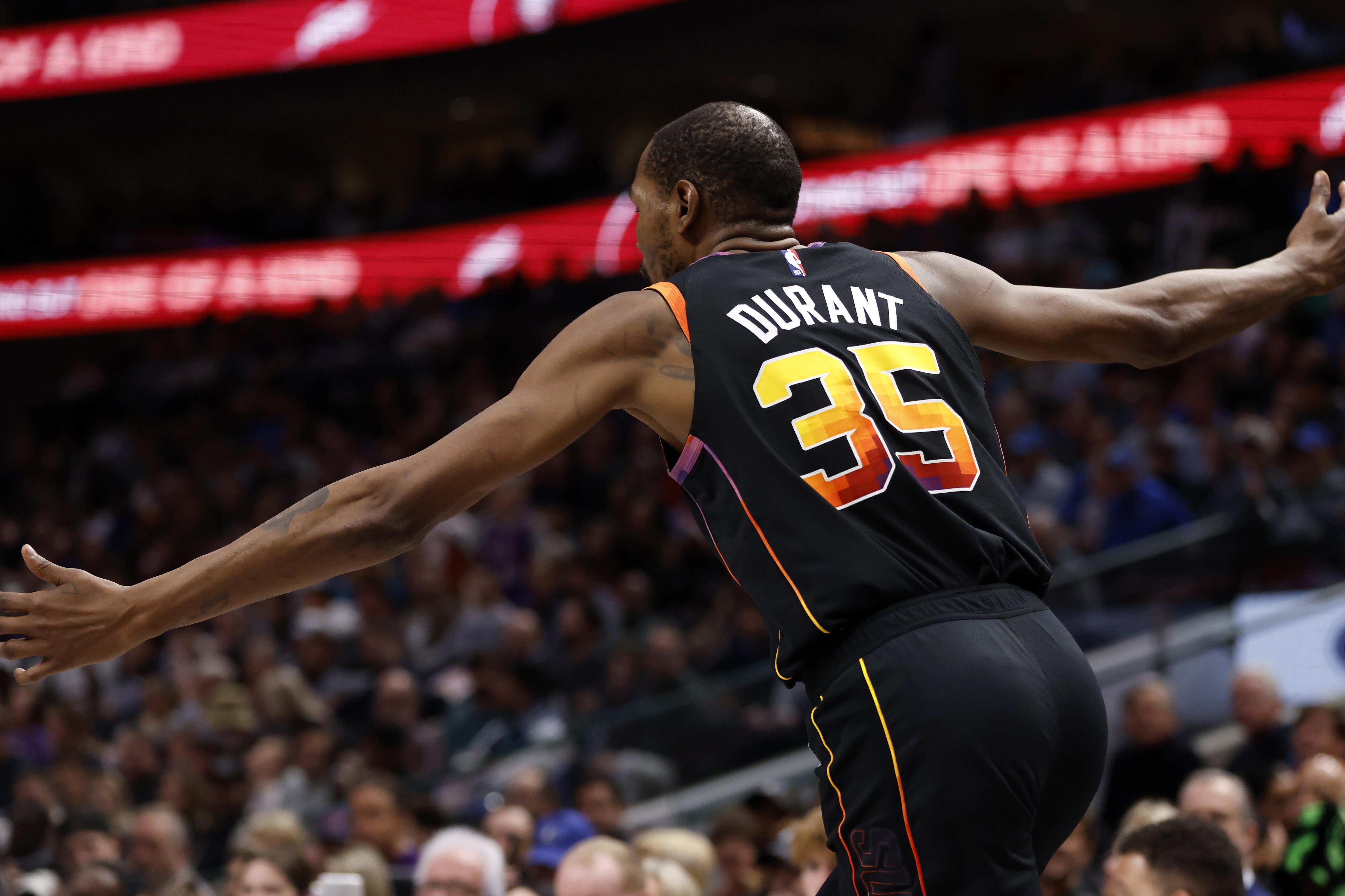 Phoenix Suns v Dallas Mavericks