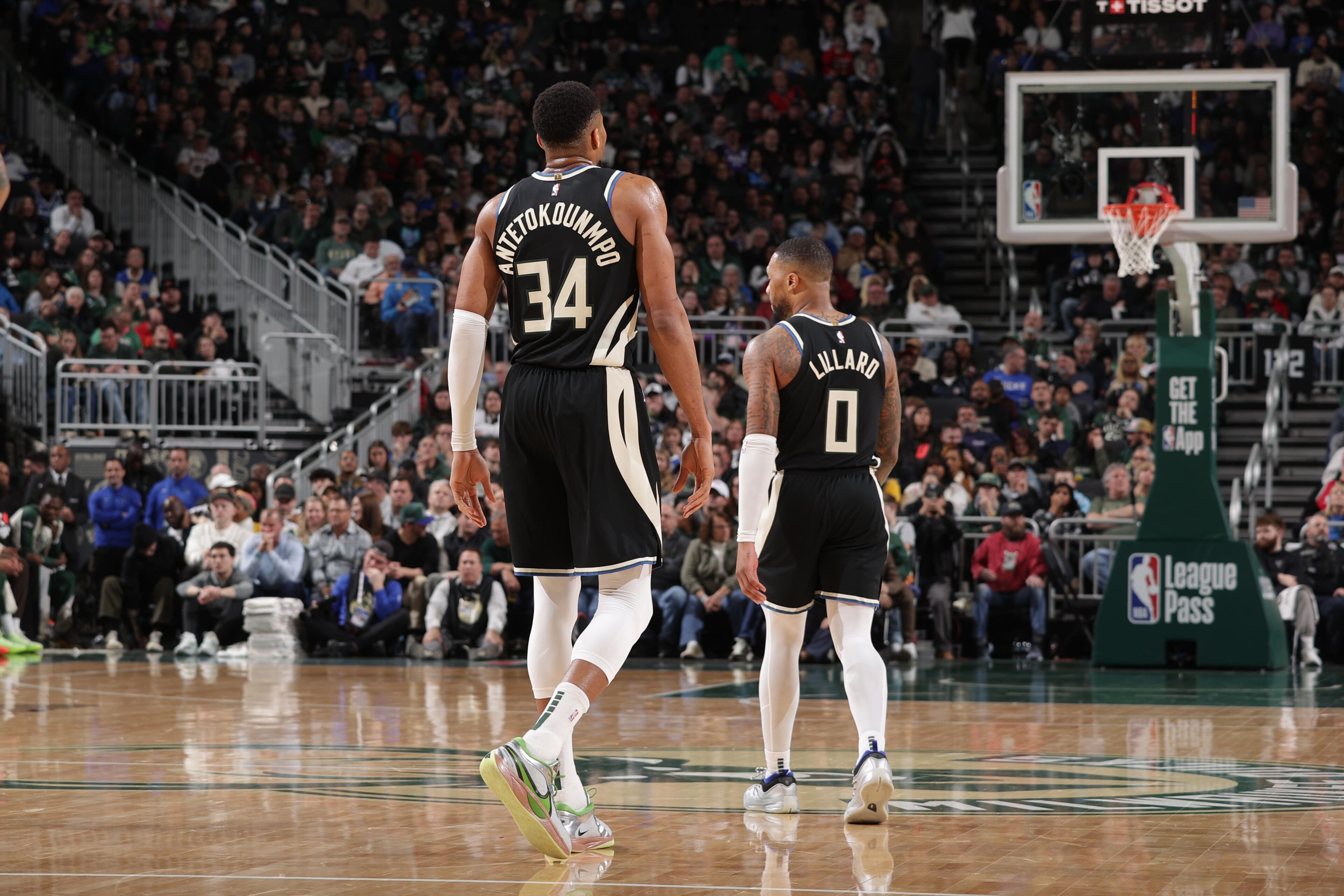 Cleveland Cavaliers v Milwaukee Bucks Cleveland Cavaliers v Milwaukee Bucks