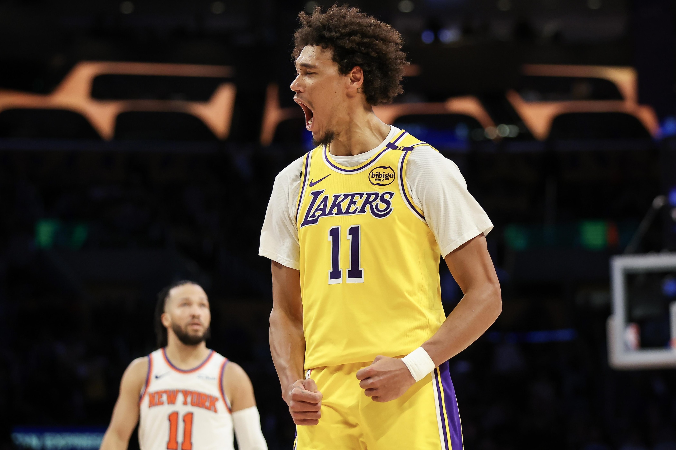 New York Knicks v Los Angeles Lakers New York Knicks v Los Angeles Lakers