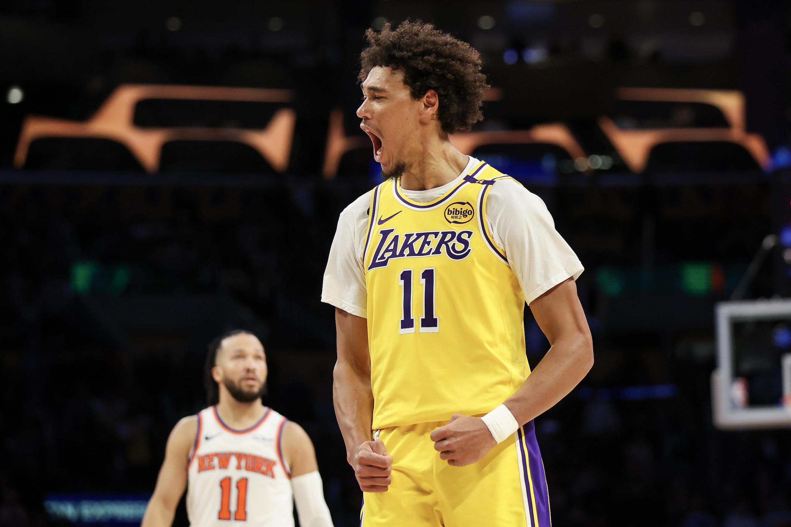 New York Knicks v Los Angeles Lakers New York Knicks v Los Angeles Lakers