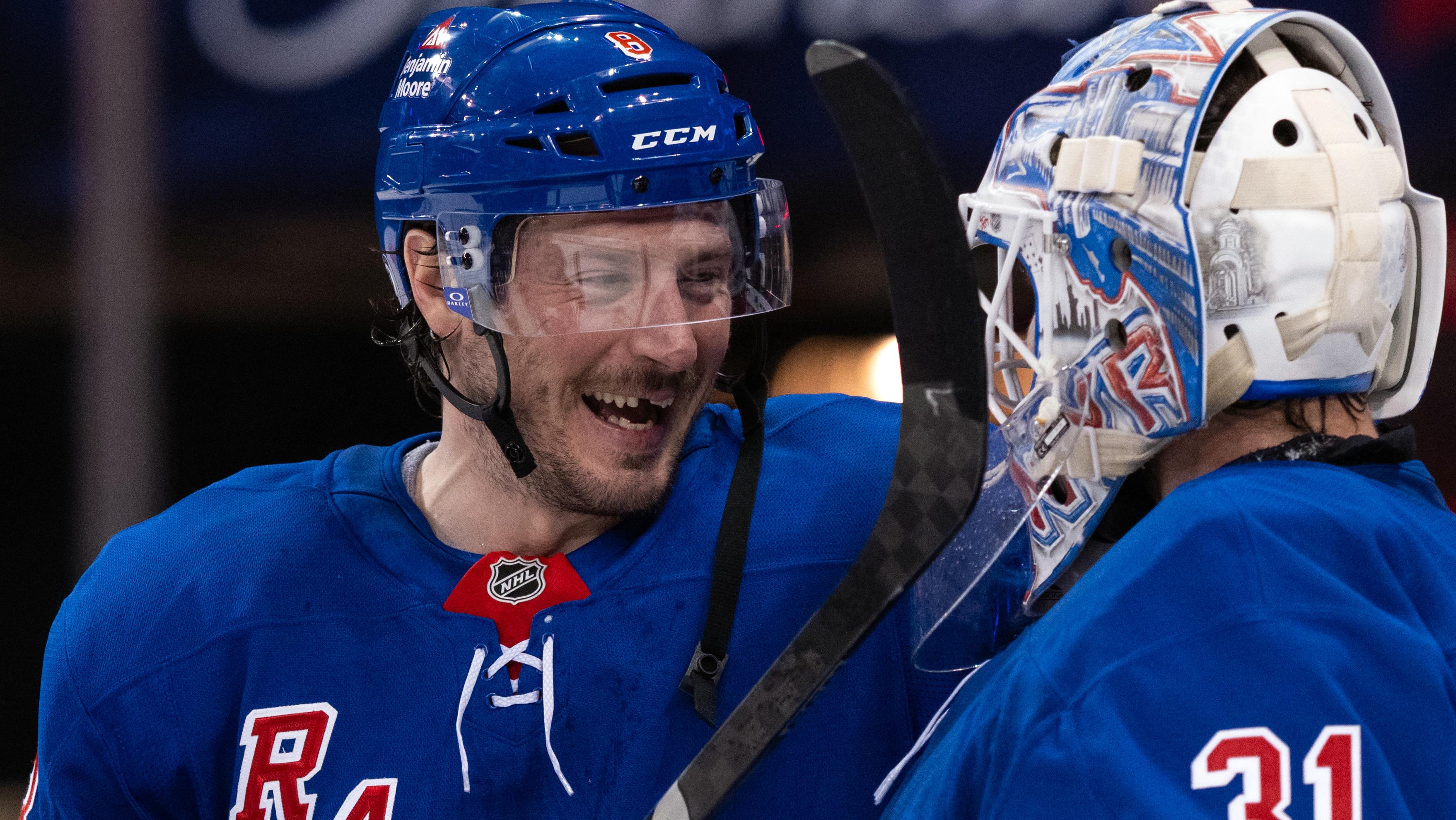 New York Islanders v New York Rangers