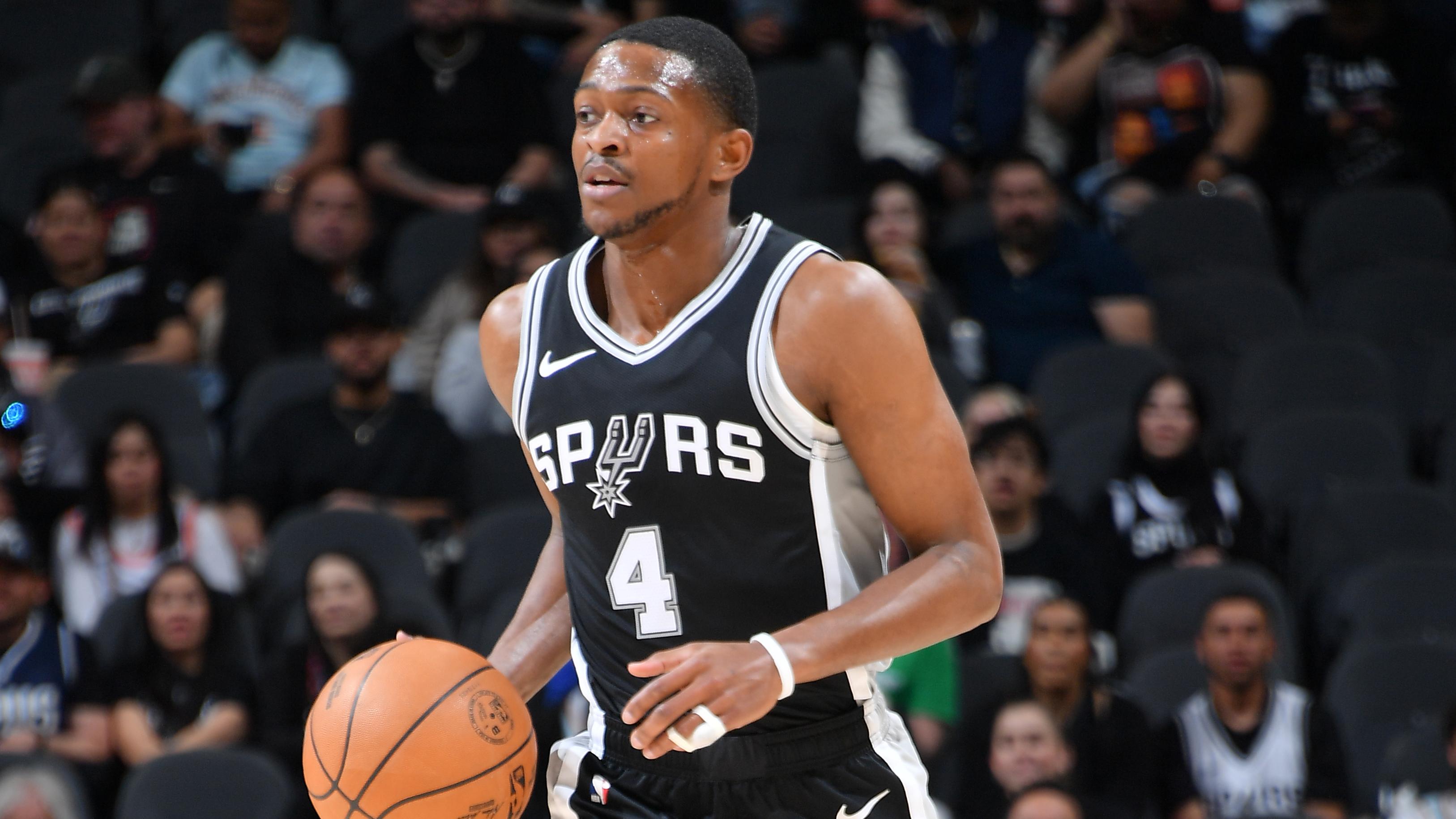 Dallas Mavericks v San Antonio Spurs