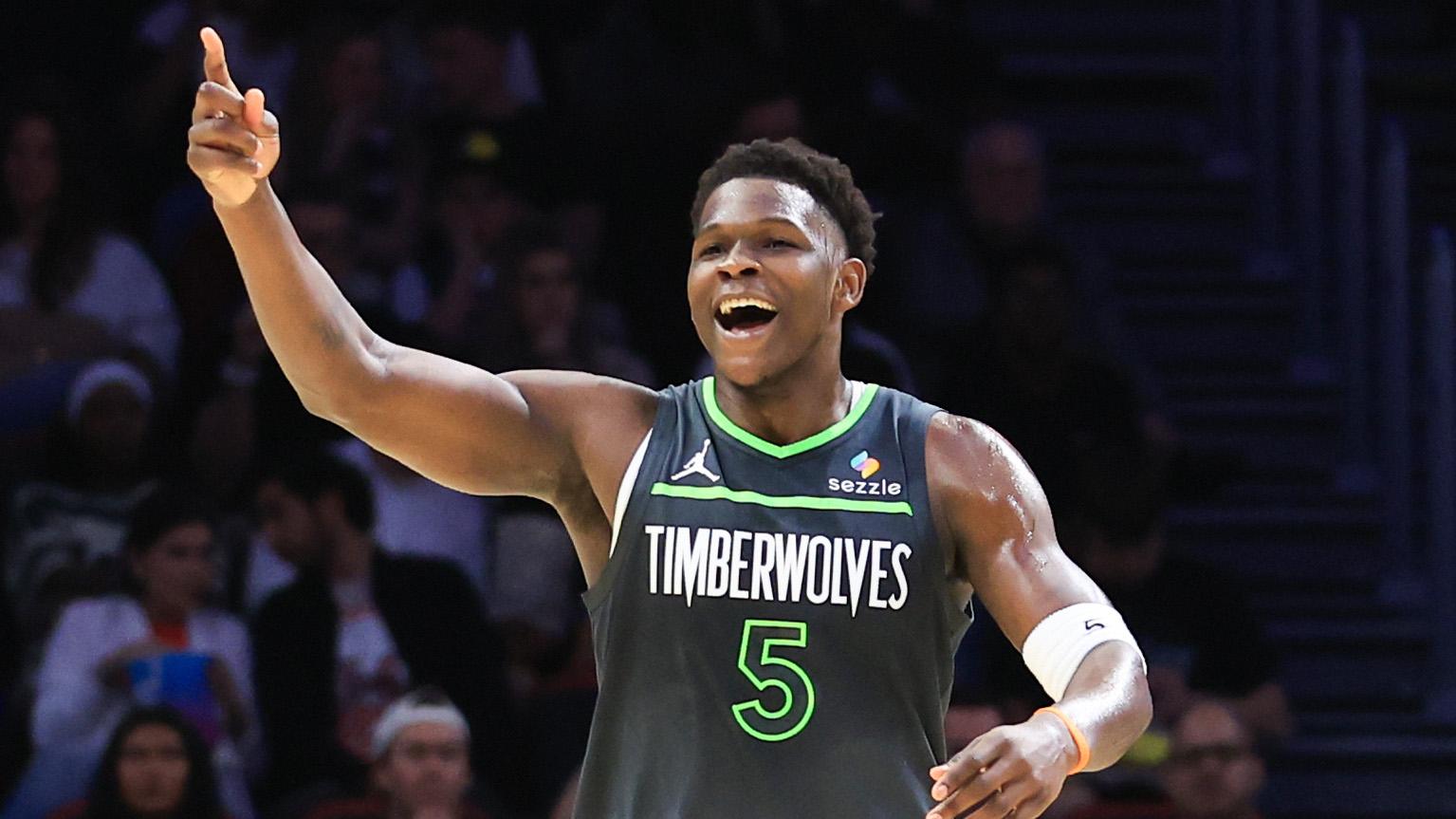 Minnesota Timberwolves v Miami Heat