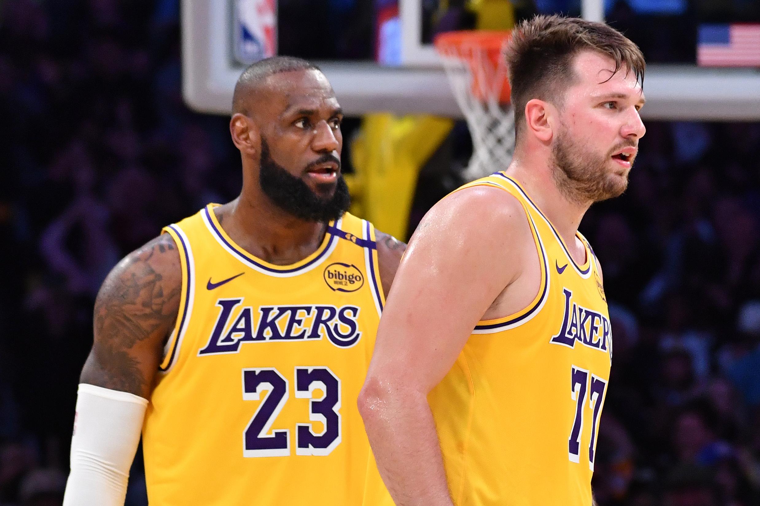 New York Knicks v Los Angeles Lakers